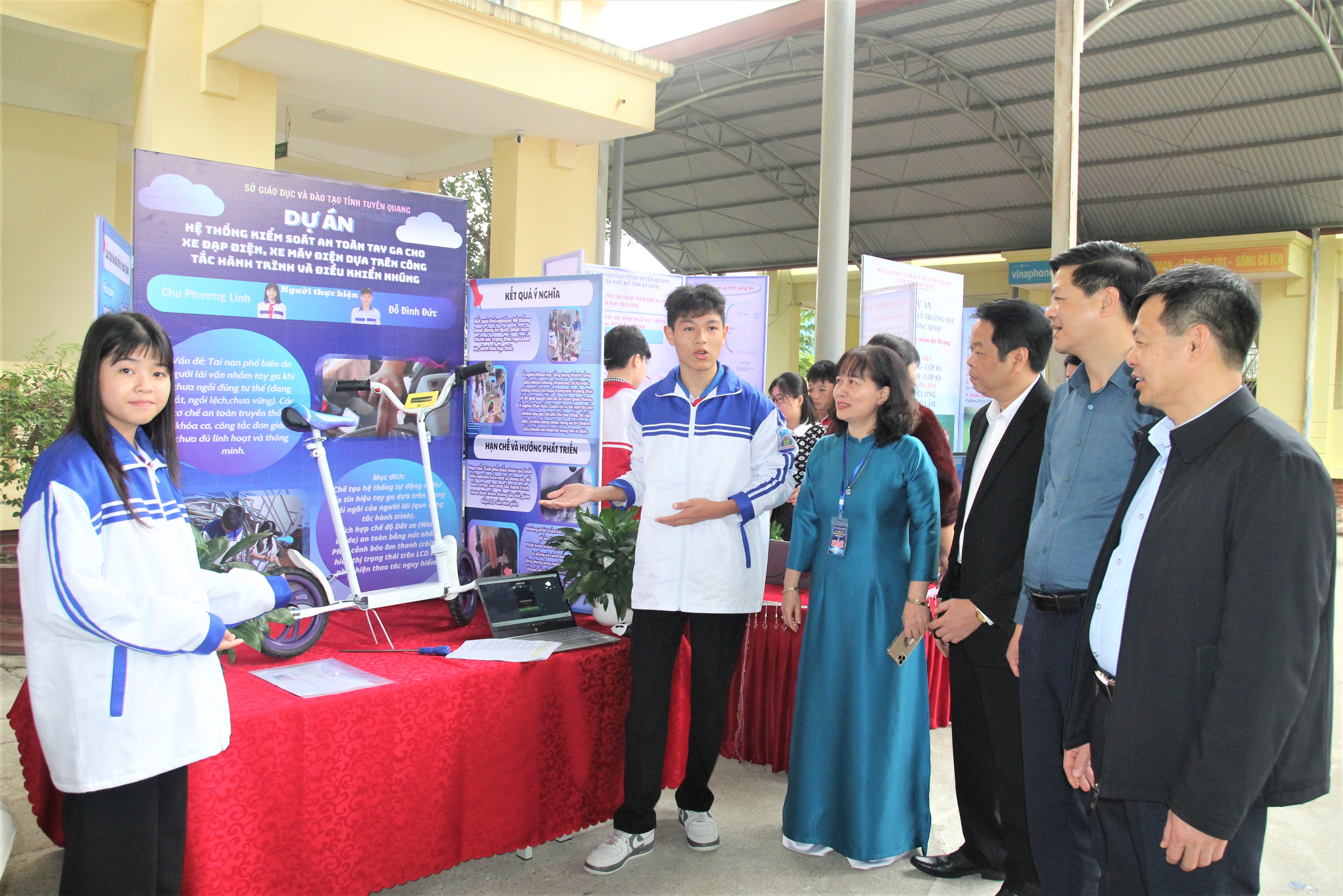 Cuộc thi Khoa học kỹ thuật cấp cụm dành cho học sinh trung học và Ngày hội Giáo dục STEM, năm học 2025–2026. 