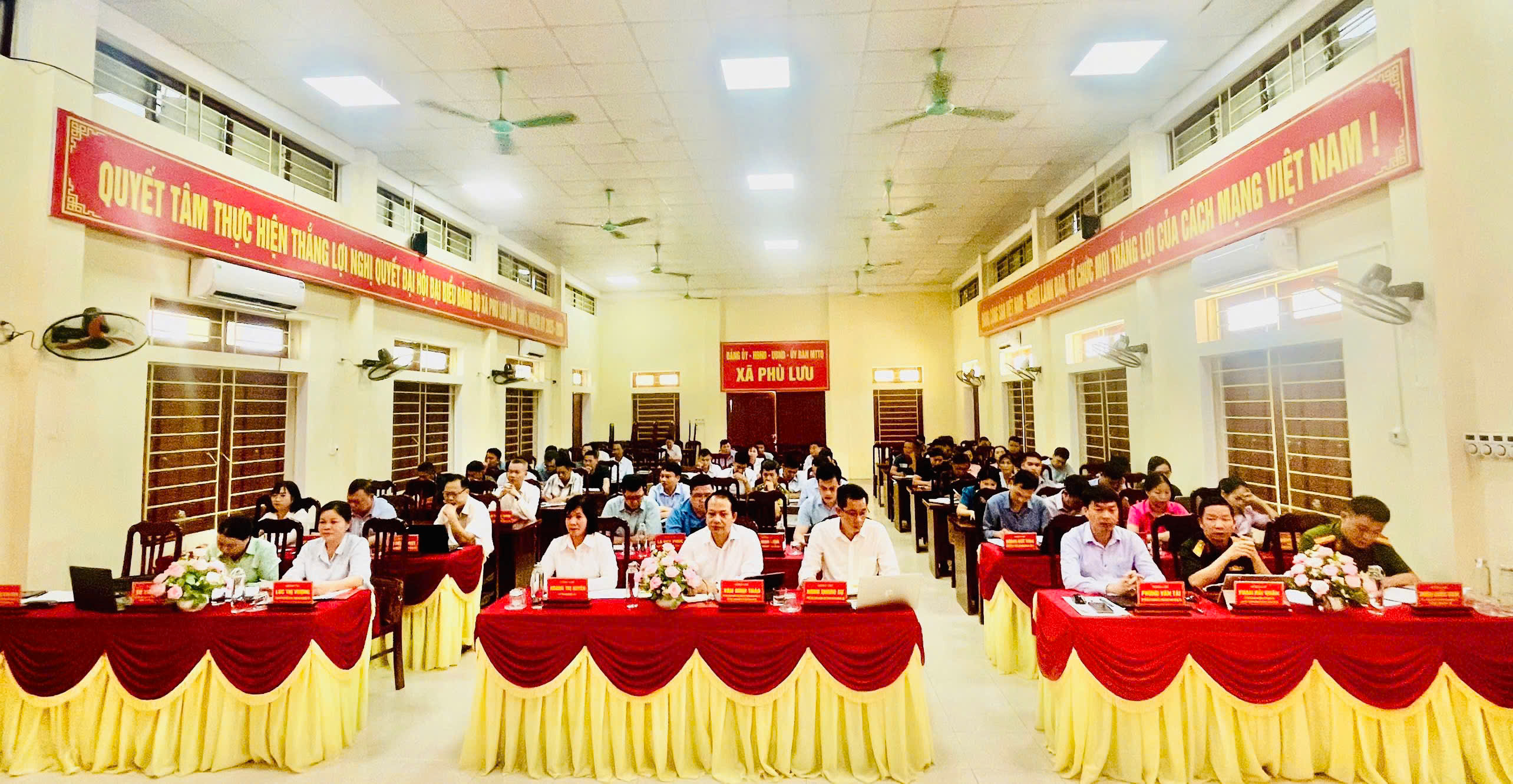 HỘI NGHỊ BAN CHẤP HÀNH ĐẢNG BỘ XÃ PHÙ LƯU LẦN THỨ 6  (MỞ RỘNG)