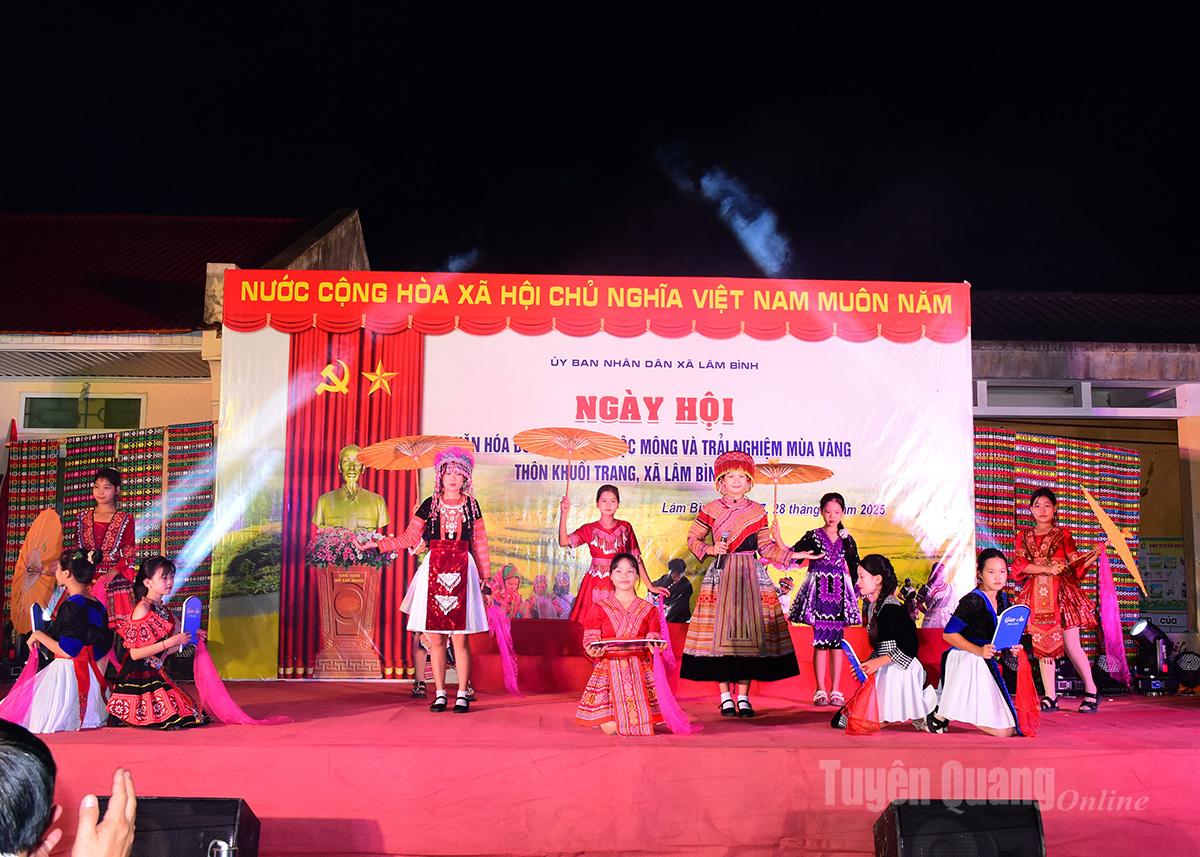 Ngày hội Văn hóa dân tộc Mông và Trải nghiệm mùa vàng tại thôn Khuổi Trang, xã Lâm Bình