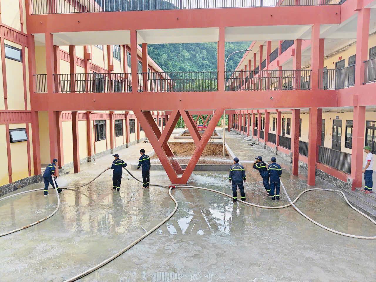 CHUNG TAY VÌ MỘT NĂM HỌC MỚI AN TOÀN, SẠCH ĐẸP