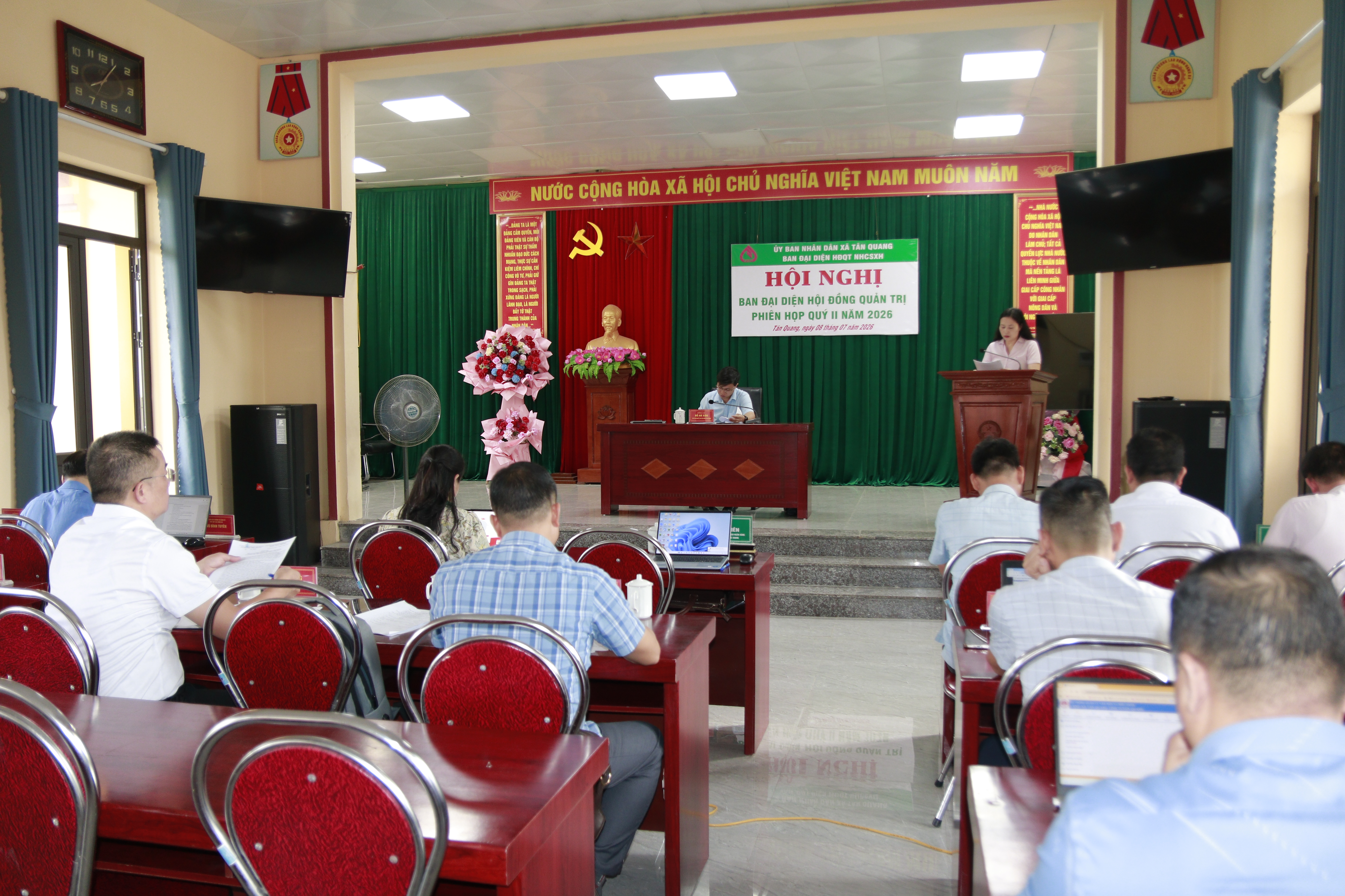 BAN ĐẠI DIỆN HỘI ĐỒNG QUẢN TRỊ NGÂN HÀNG CHÍNH SÁCH XÃ HỘI XÃ TÂN QUANG TỔ CHỨC HỌP ĐÁNH GIÁ KẾT QUẢ HOẠT ĐỘNG QUÝ II, TRIỂN KHAI NHIỆM VỤ QUÝ III NĂM 2026 