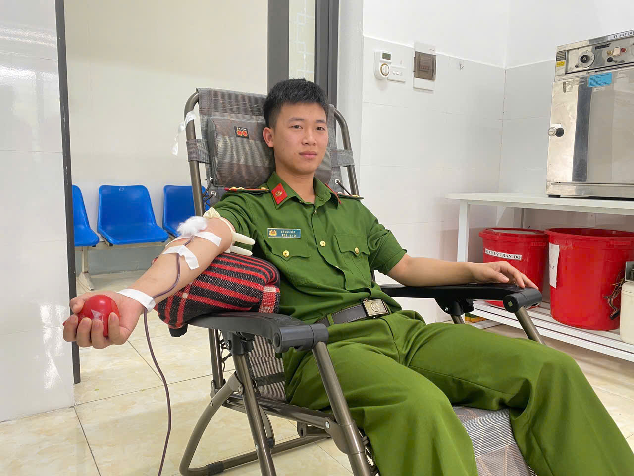 HIẾN MÁU CỨU NGƯỜI