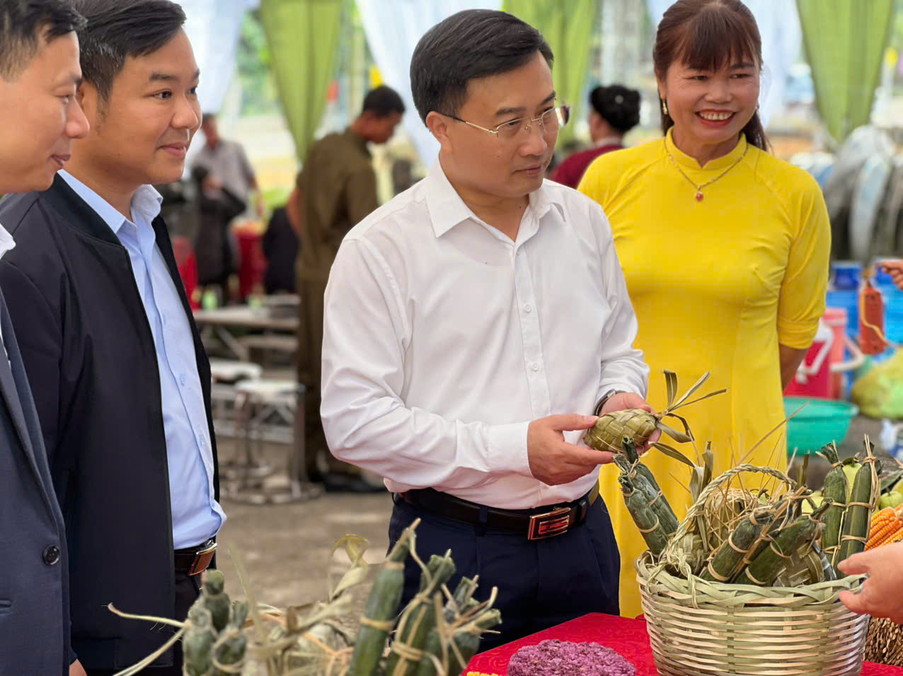 RỘN RÀNG NGÀY HỘI ĐẠI ĐOÀN KẾT TOÀN DÂN TỘC TẠI PHƯỜNG MỸ LÂM, TUYÊN QUANG