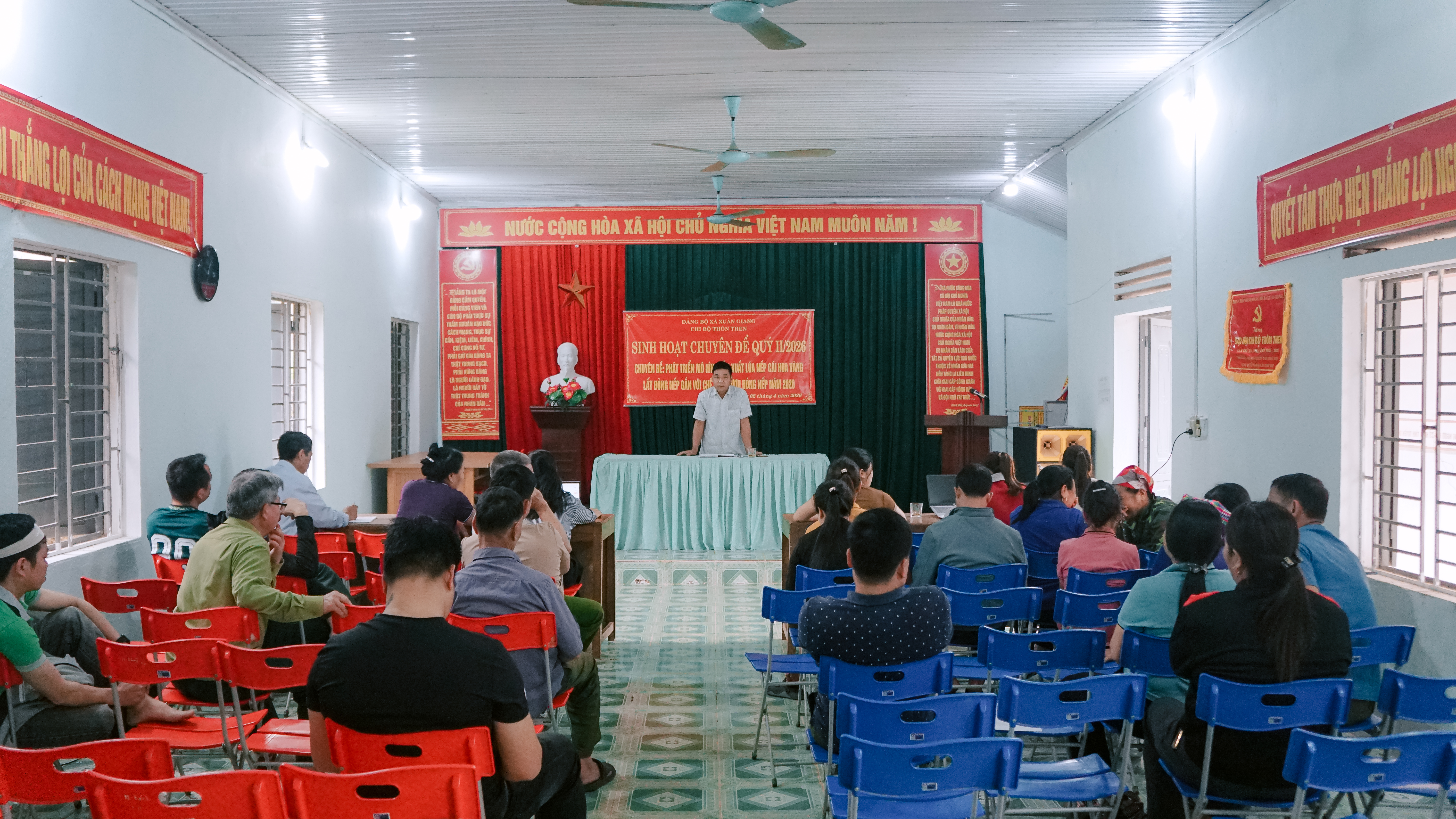 Chi bộ thôn Then tổ chức sinh hoạt Chuyên đề quý II năm 2026