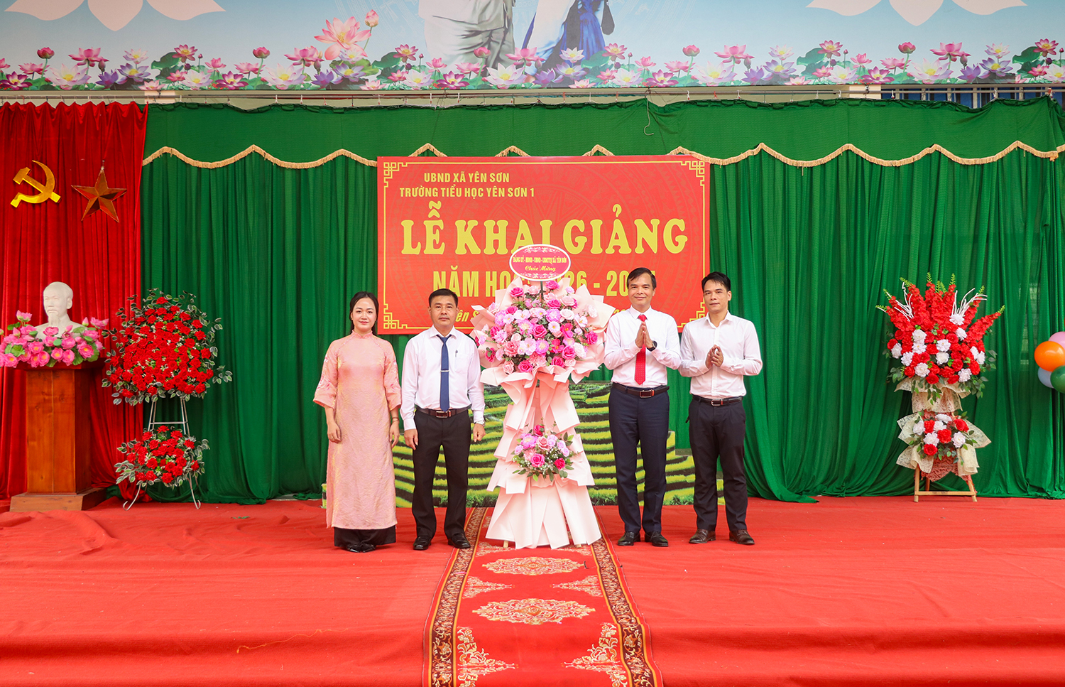 Đồng chí Chủ tịch UBND xã dự Lễ khai giảng năm học 2026-2027 tại Trường Tiểu học Yên Sơn 1