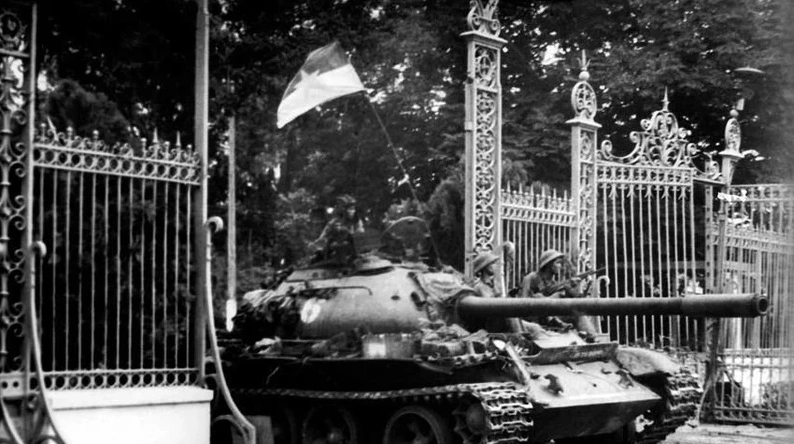 Kỷ niệm 51 năm thống nhất: Nhìn từ góc độ lịch sử quân sự và chiến lược quốc phòng