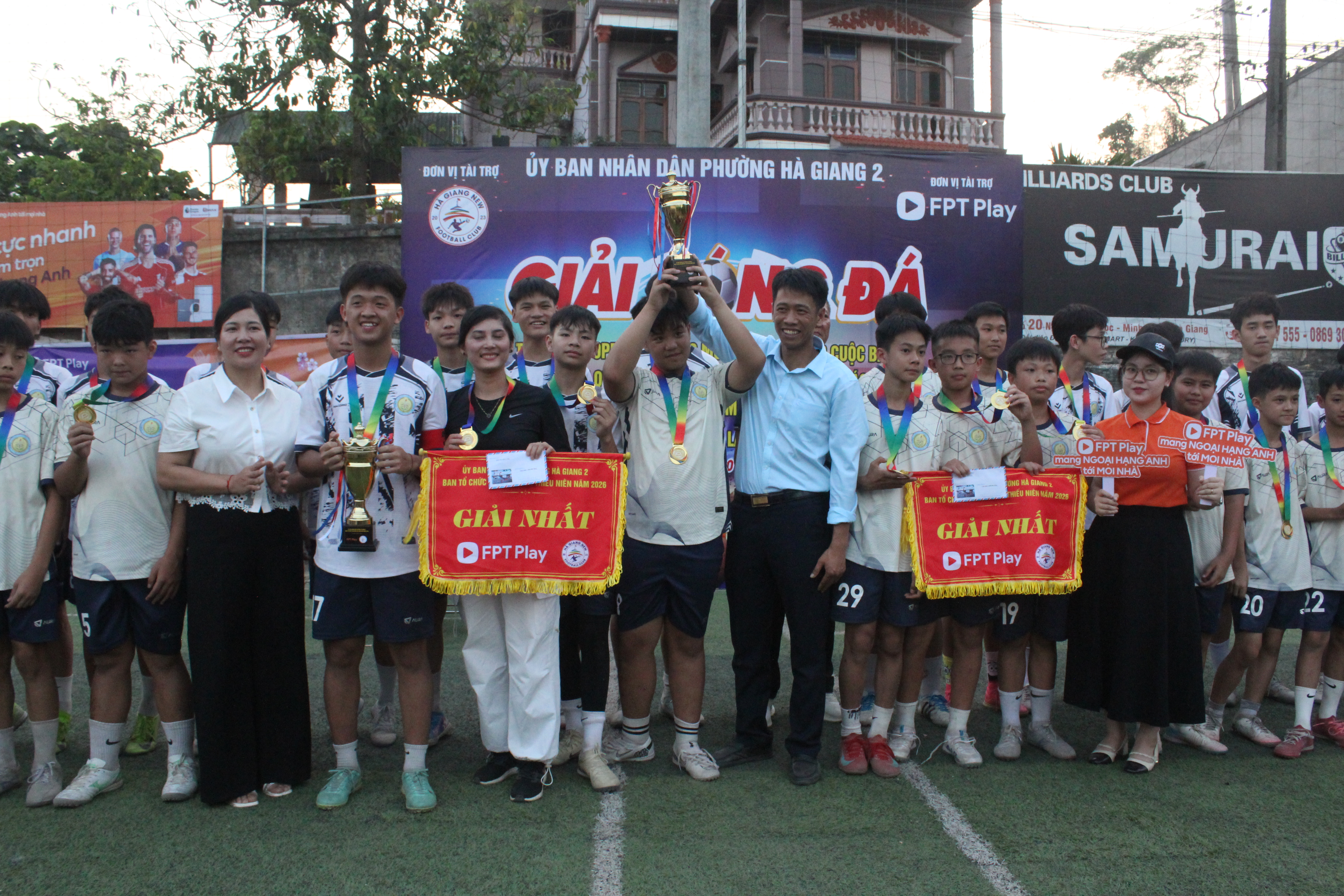 Phường Hà Giang 2 bế mạc và trao giải bóng đá thiếu niên