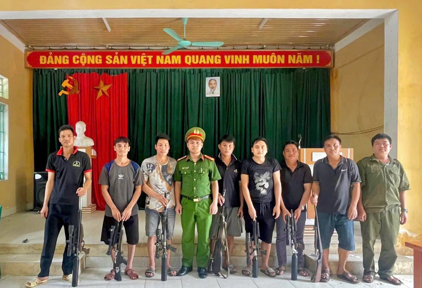 Quyết liệt vận động giao nộp vũ khí, tạo chuyển biến từ cơ sở