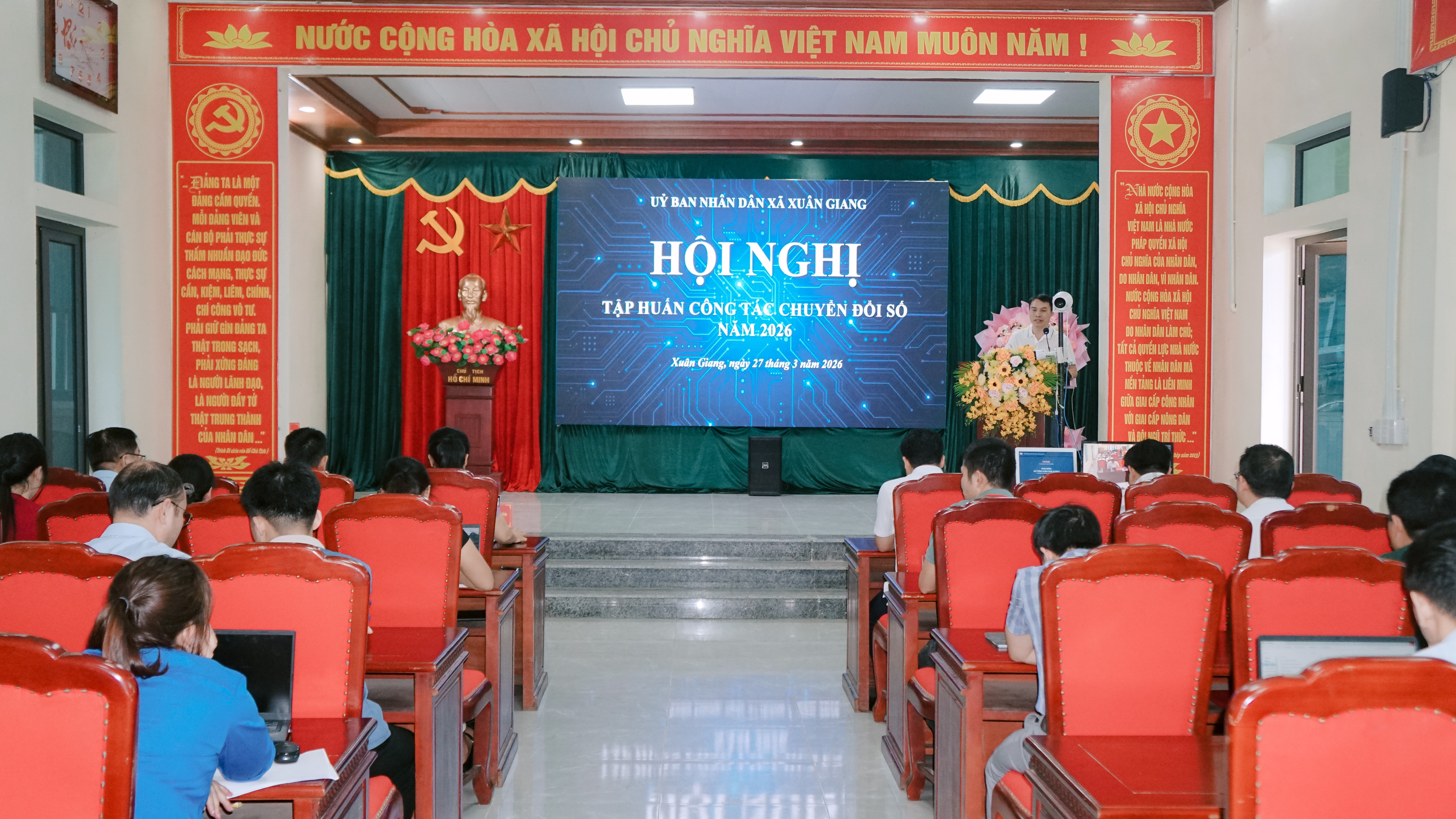 XÃ XUÂN GIANG TỔ CHỨC TẬP HUẤN CHUYÊN SÂU CHO CÁN BỘ, CÔNG CHỨC