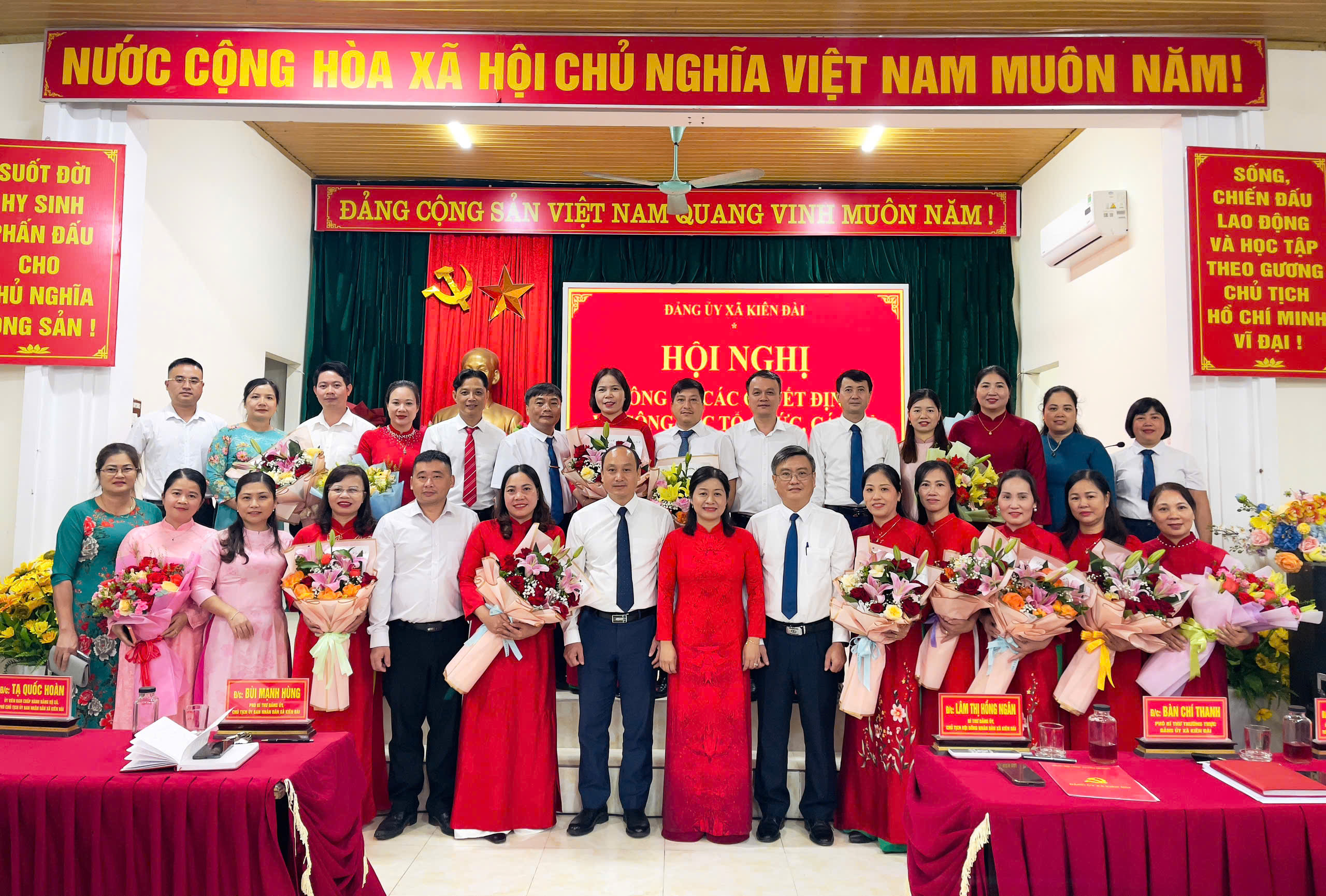Kiên Đài: Công bố các Quyết định về công tác tổ chức, cán bộ sau sắp xếp các cơ sở giáo dục