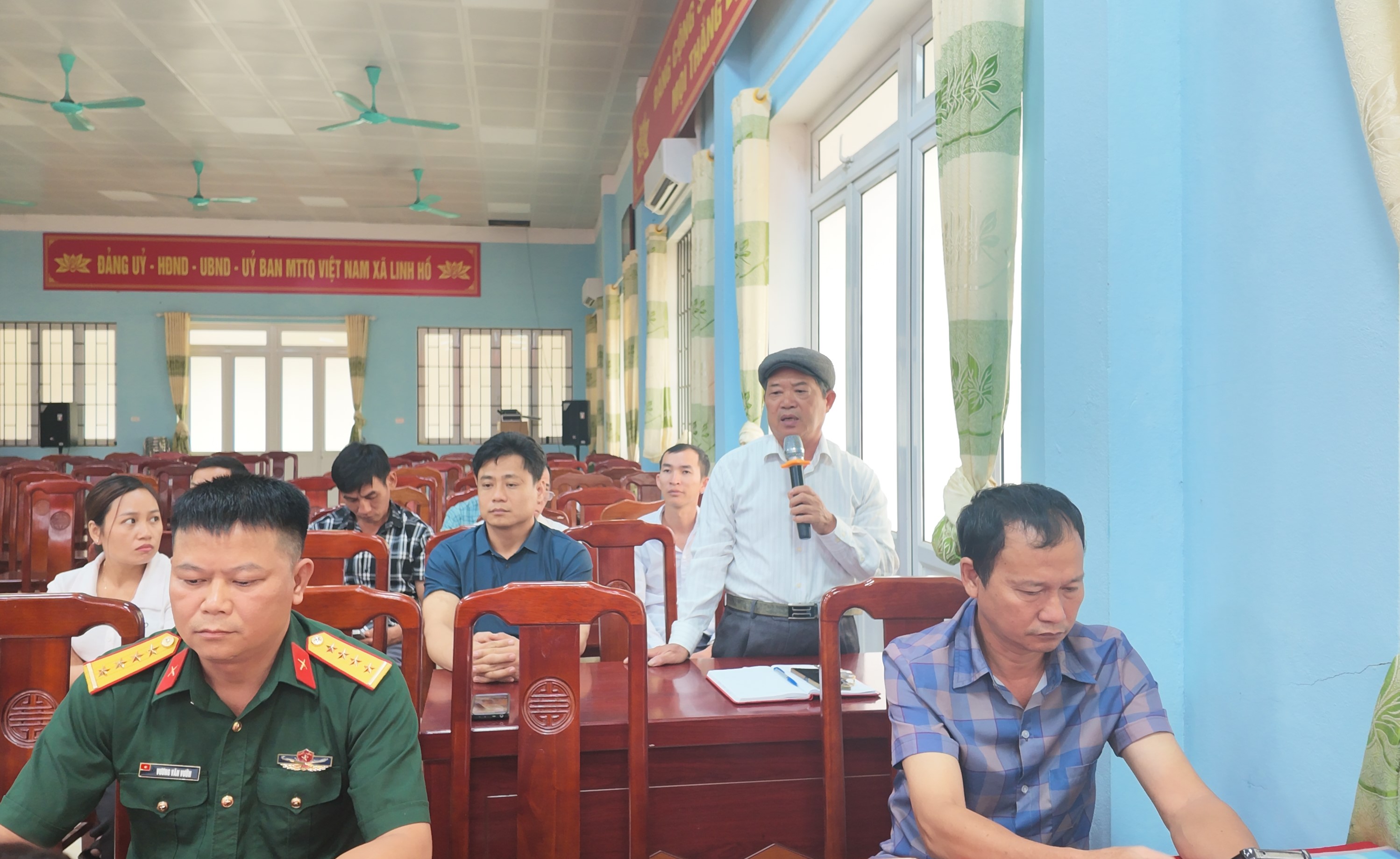 Tuyển qu&acirc;n 6.JPG