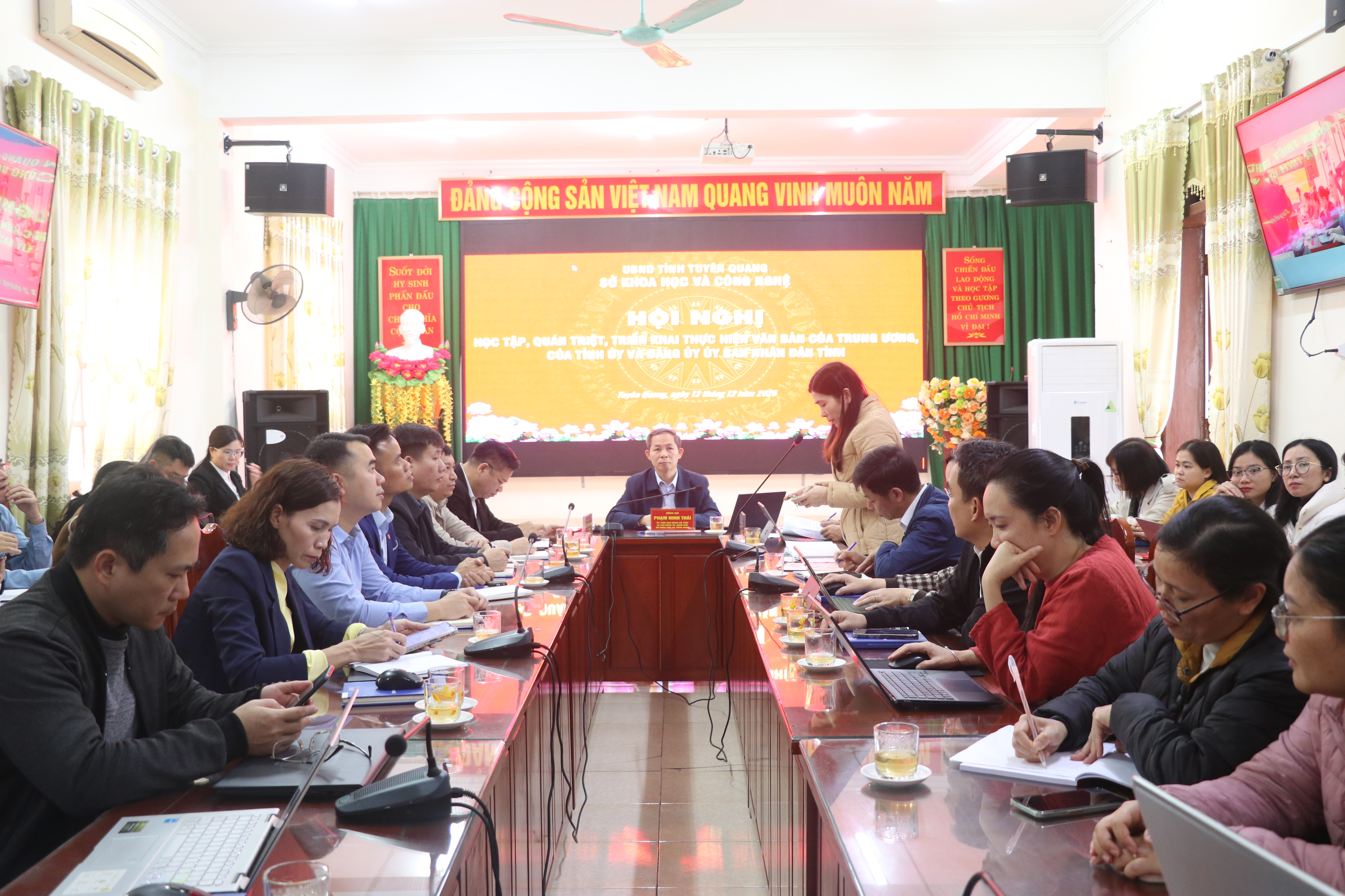 Sở Khoa học và Công nghệ tổ chức Hội nghị học tập, quán triệt, triển khai thực hiện các văn bản của Đảng