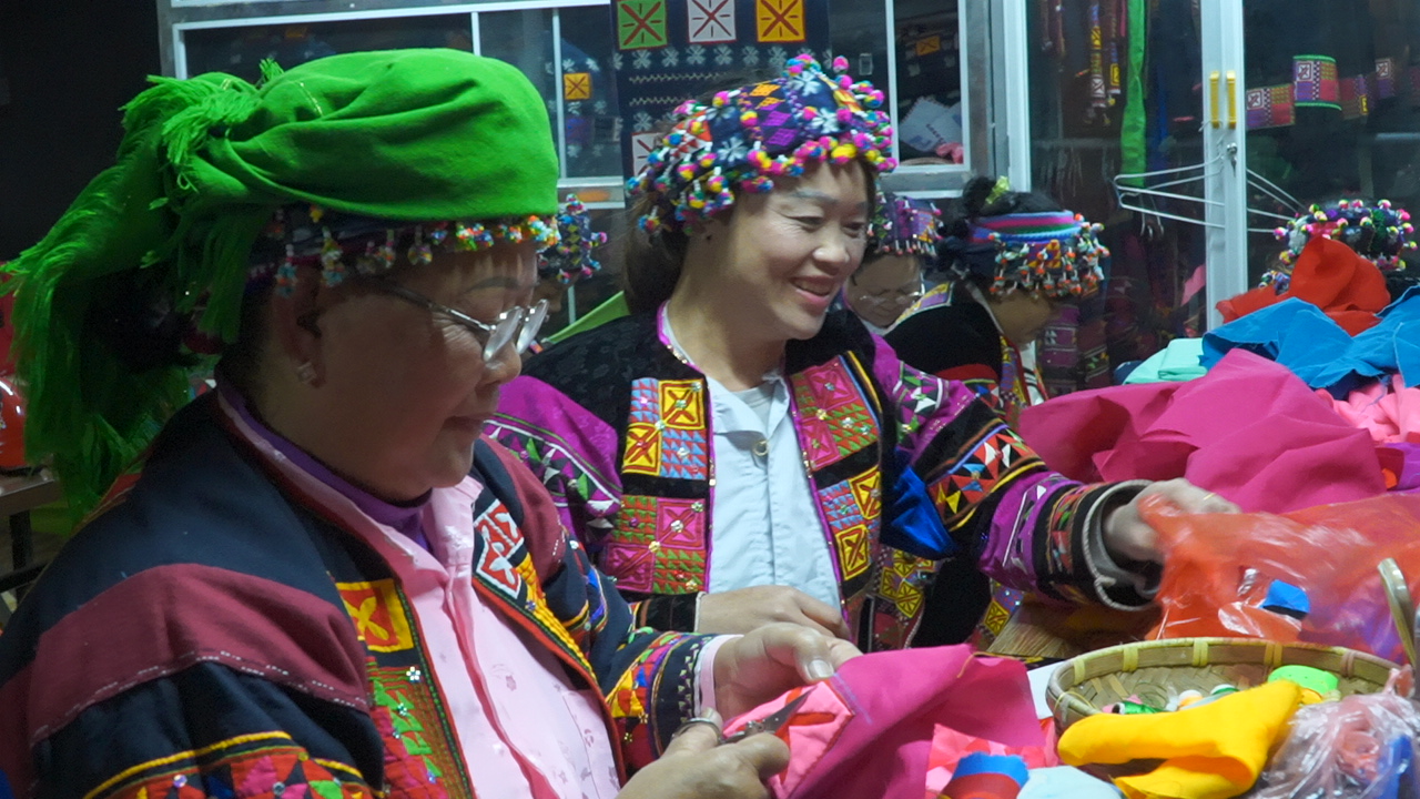 Chuyên mục truyền thông giảm nghèo về thông tin: Chính sách với người có uy tín ở vùng đồng bào dân tộc thiểu số