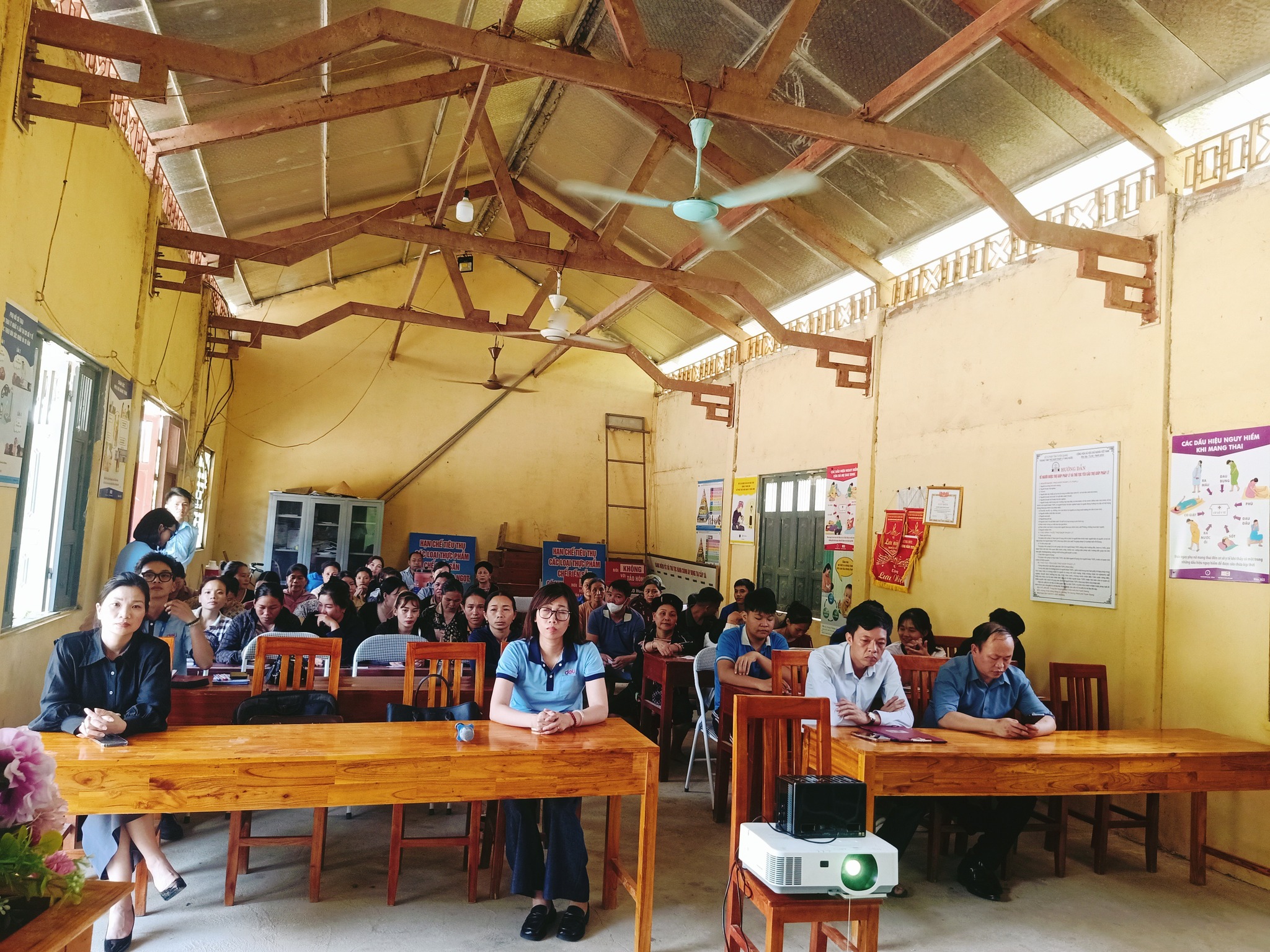 Hội nghị tư vấn giới thiệu việc làm , thông tin thị trường lao động  - "nơi kết nối cung - cầu lao động" 