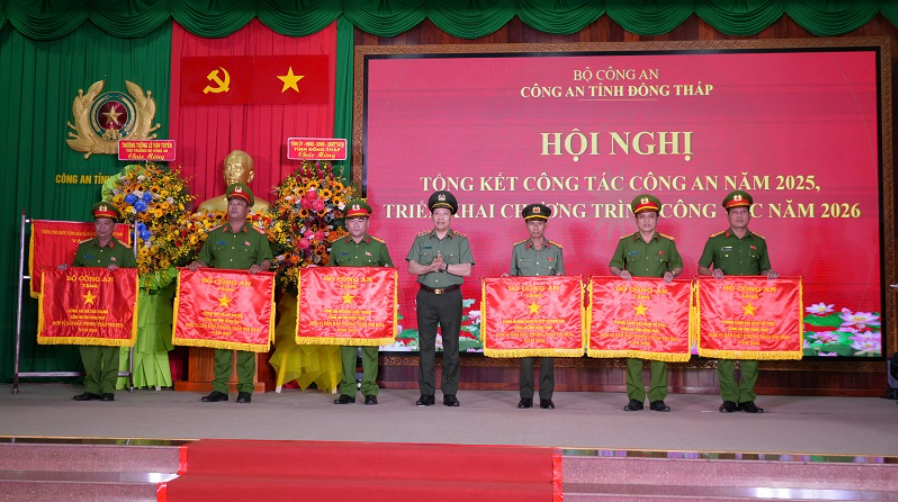 CÔNG AN TỈNH ĐỒNG THÁP TỔ CHỨC TỔNG KẾT CÔNG TÁC CÔNG AN NĂM 2025 VÀ TRIỂN KHAI CHƯƠNG TRÌNH CÔNG TÁC NĂM 2026