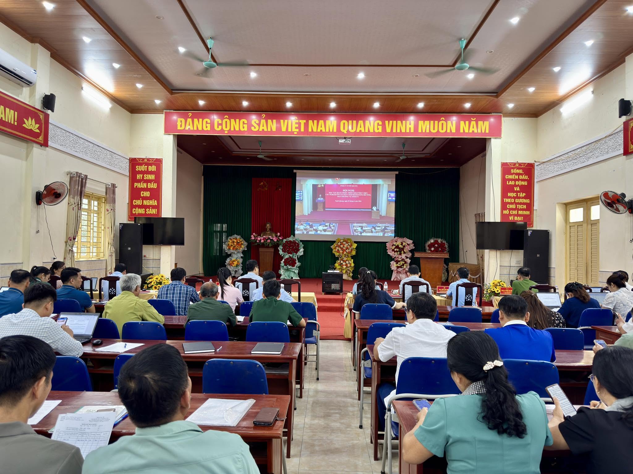 Hội nghị học tập, quán triệt, triển khai các Nghị quyết của Ban Chấp hành Đảng bộ tỉnh, Ban Thường vụ Tỉnh uỷ