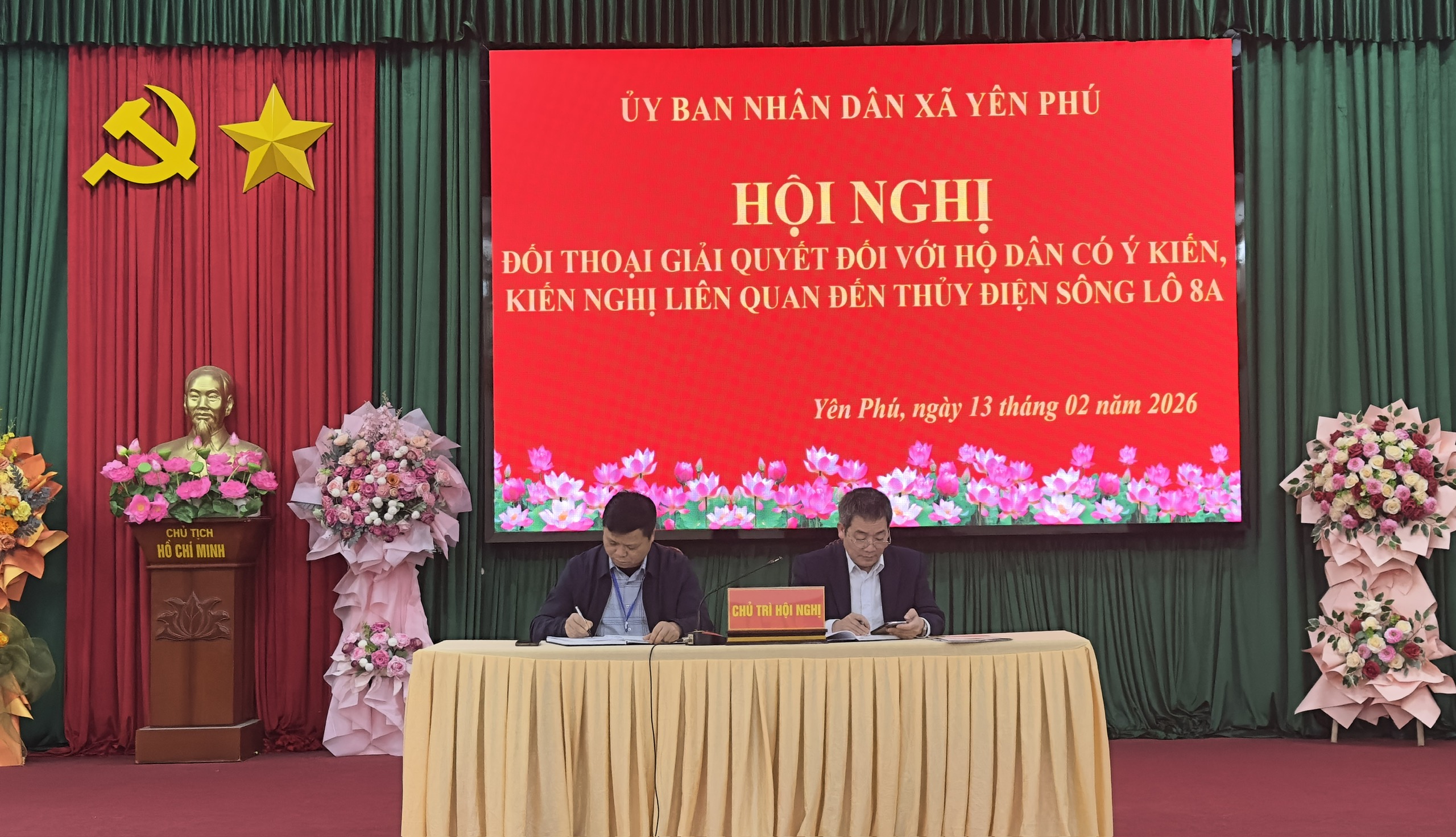 UỶ BAN NHÂN DÂN XÃ YÊN PHÚ  TỔ CHỨC HỘI NGHỊ ĐỐI THOẠI GIẢI QUYẾT ĐỐI VỚI 40 HỘ DÂN CÓ Ý KIẾN, KIẾN NGHỊ LIÊN QUAN ĐẾN THỦY ĐIỆN SÔNG LÔ 8A