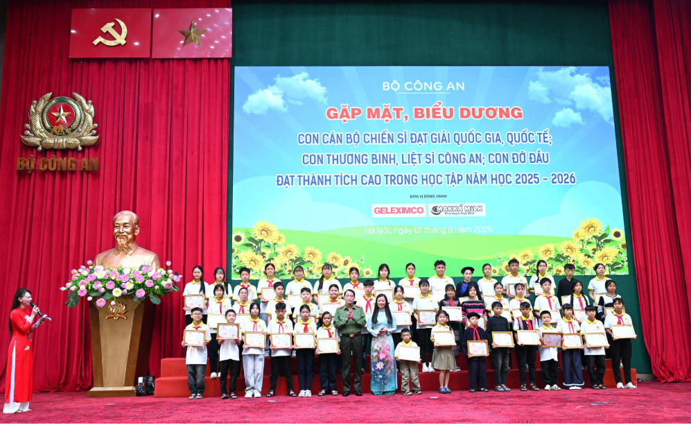 CHUNG TAY CHĂM LO, BẢO VỆ TRẺ EM, KHÔNG ĐỂ CHÁU NÀO BỊ BỎ LẠI PHÍA SAU