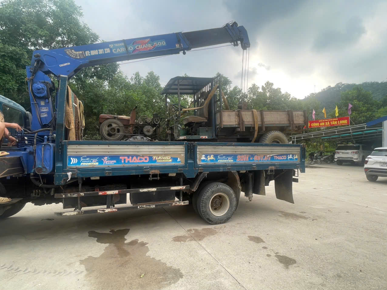 CÔNG AN XÃ TÂN LONG QUYẾT LIỆT NGĂN CHẶN XE CÔNG NÔNG, XE TỰ CHẾ TRÊN ĐỊA BÀN
