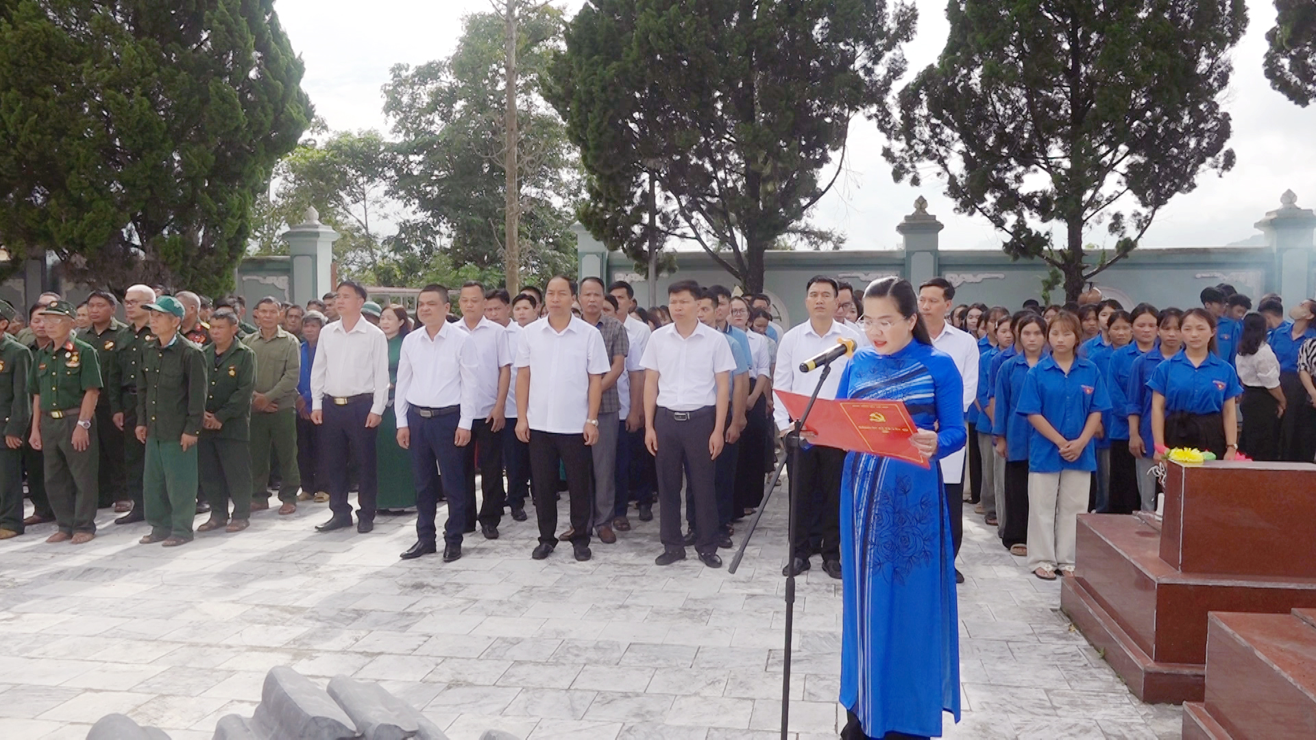 Lễ dâng hương tưởng niệm các Anh hùng liệt sĩ nhân kỷ niệm 79 năm Ngày Thương binh - Liệt sĩ