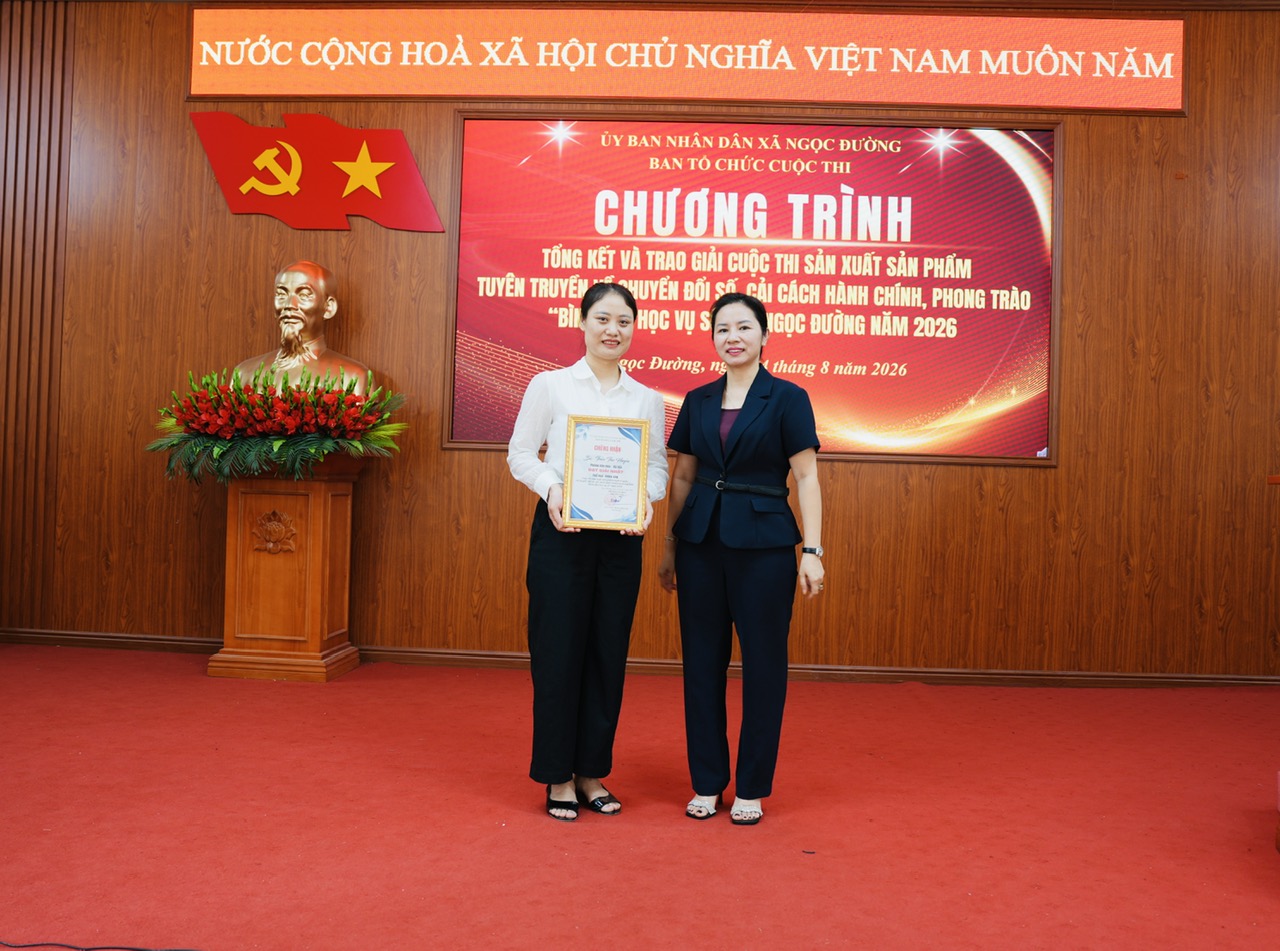 Xã Ngọc Đường trao giải cuộc thi sản xuất sản phẩm tuyên truyền về chuyển đổi số 