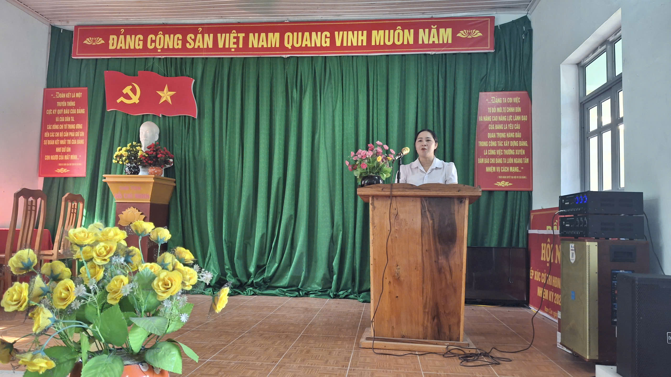 Chi hội Phụ nữ thôn Bản Dâng tổ chức sinh hoạt, tuyên truyền nhiều nội dung thiết thực