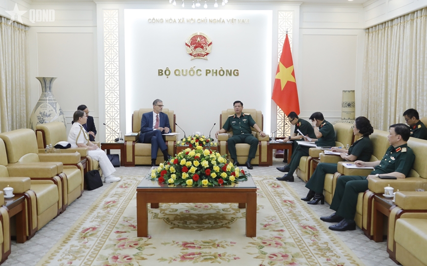 Hợp tác quốc phòng Việt Nam - Pháp phát triển theo hướng thiết thực, hiệu quả