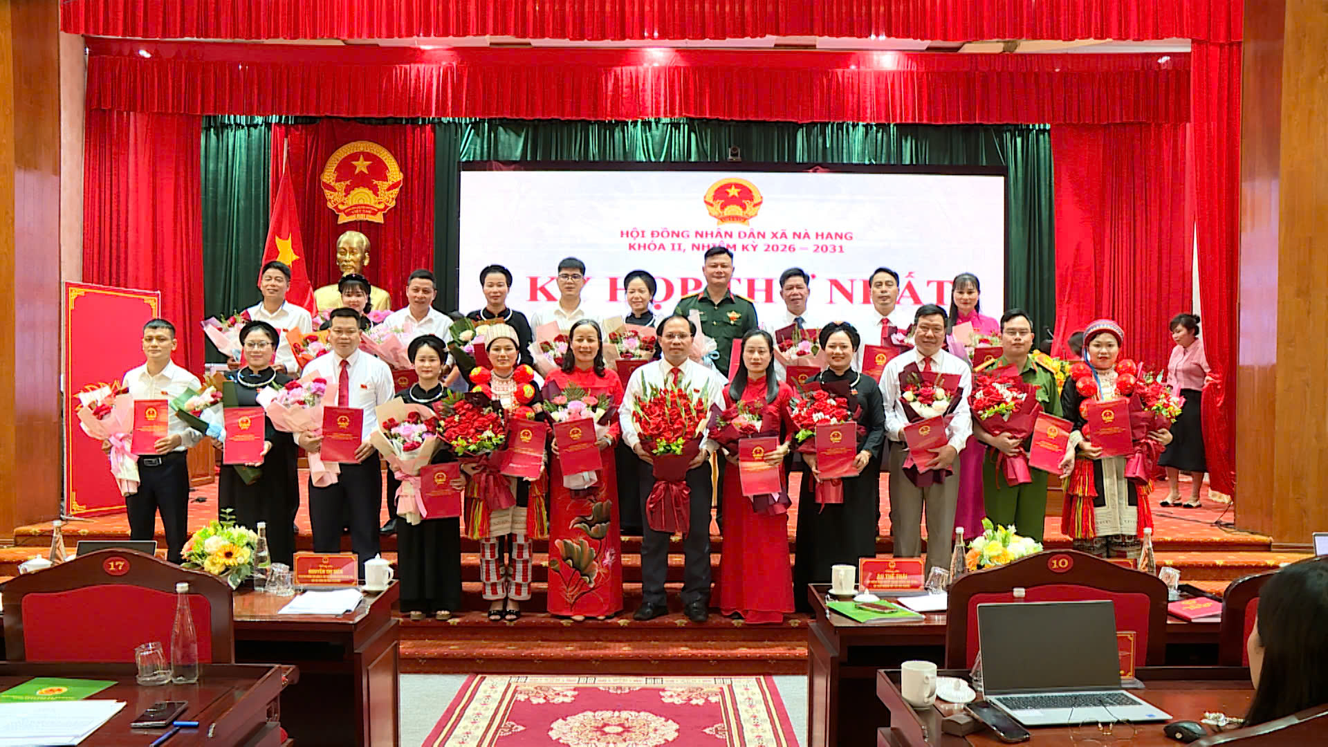 Xã Nà Hang tổ chức thành công Kỳ họp thứ nhất HĐND xã khoá II, nhiệm kỳ 2026 - 2031