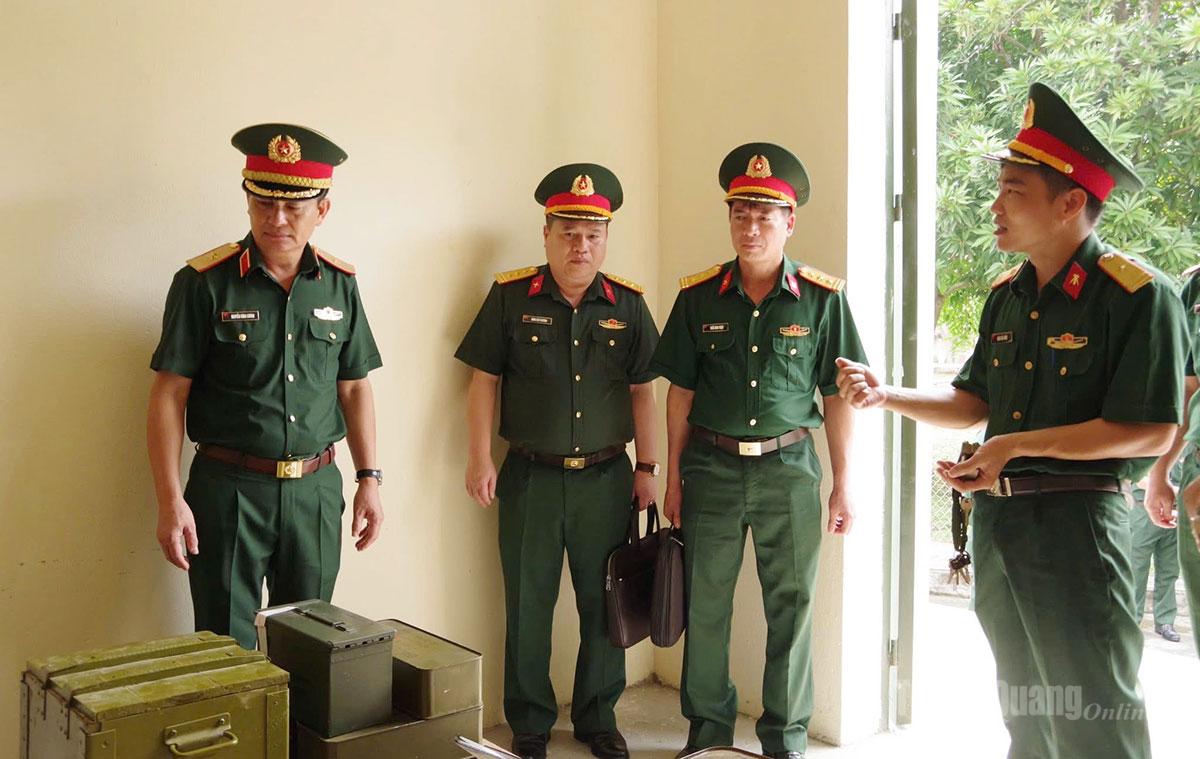 Bộ CHQS tỉnh kiểm tra công tác sẵn sàng chiến đấu tại Trung đoàn 877