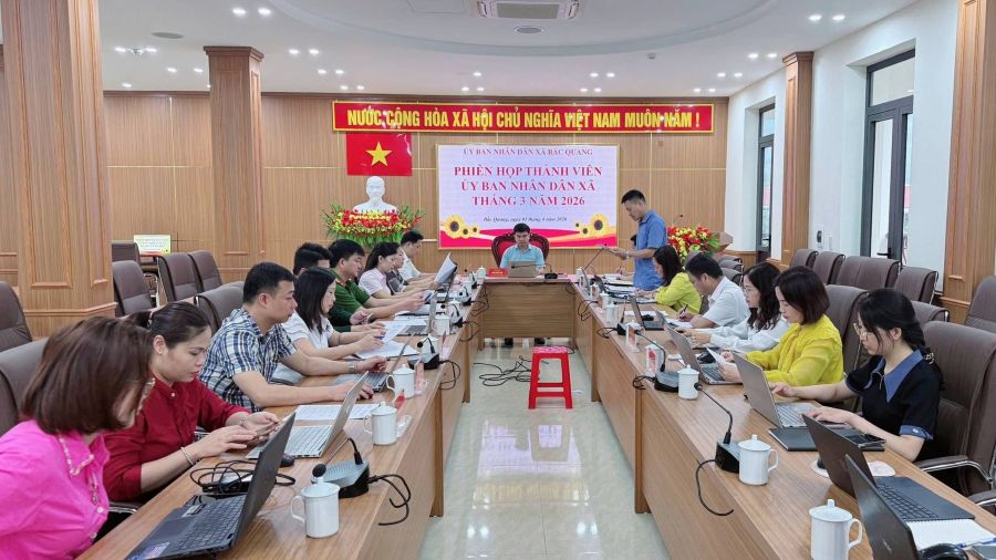 Phiên họp thành viên UBND xã tháng 4/2026 