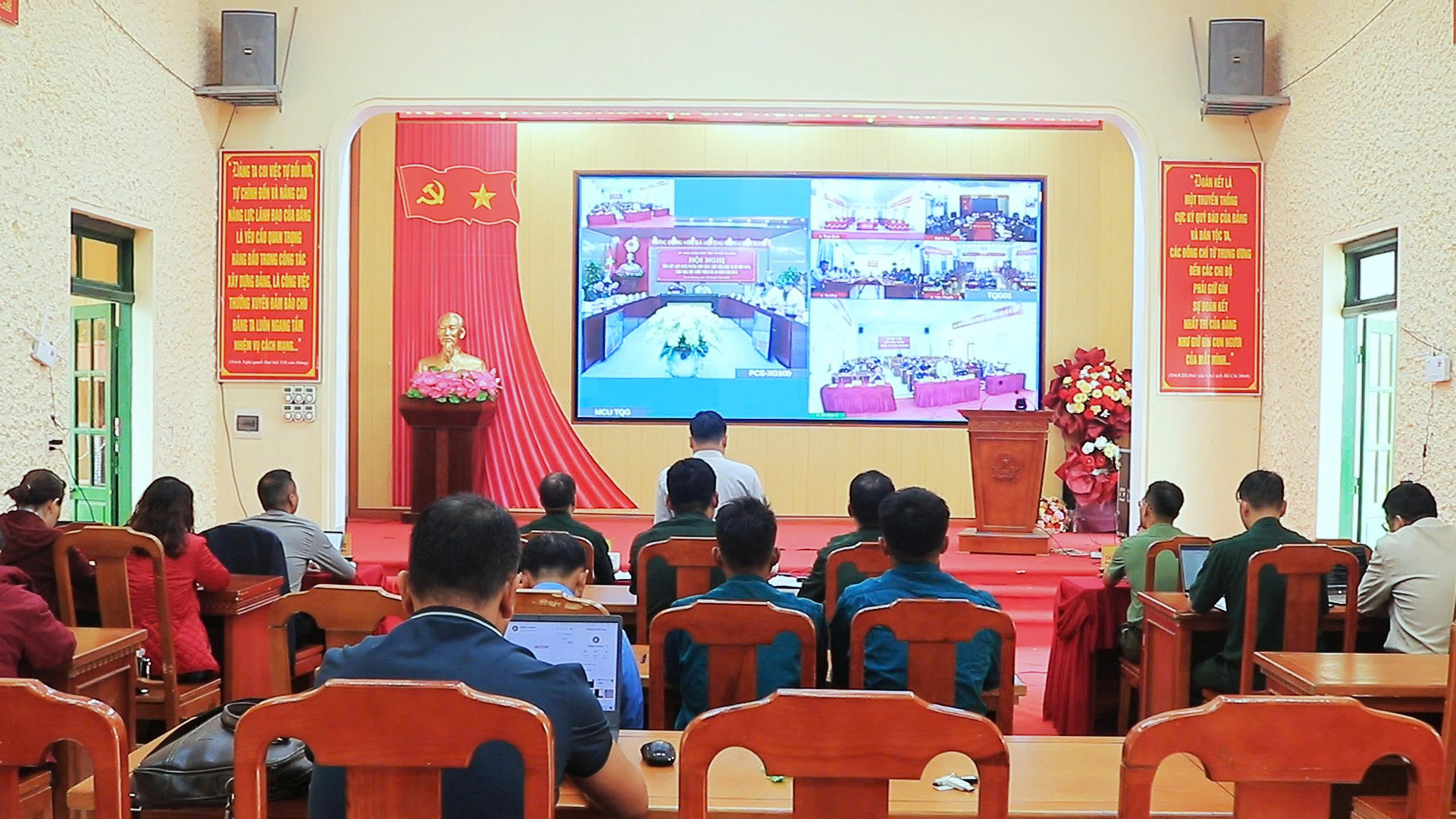 Xã Xín Mần dự Hội nghị tổng kết thực hiện 3 luật về quốc phòng, dân quân tự vệ và giáo dục quốc phòng, an ninh