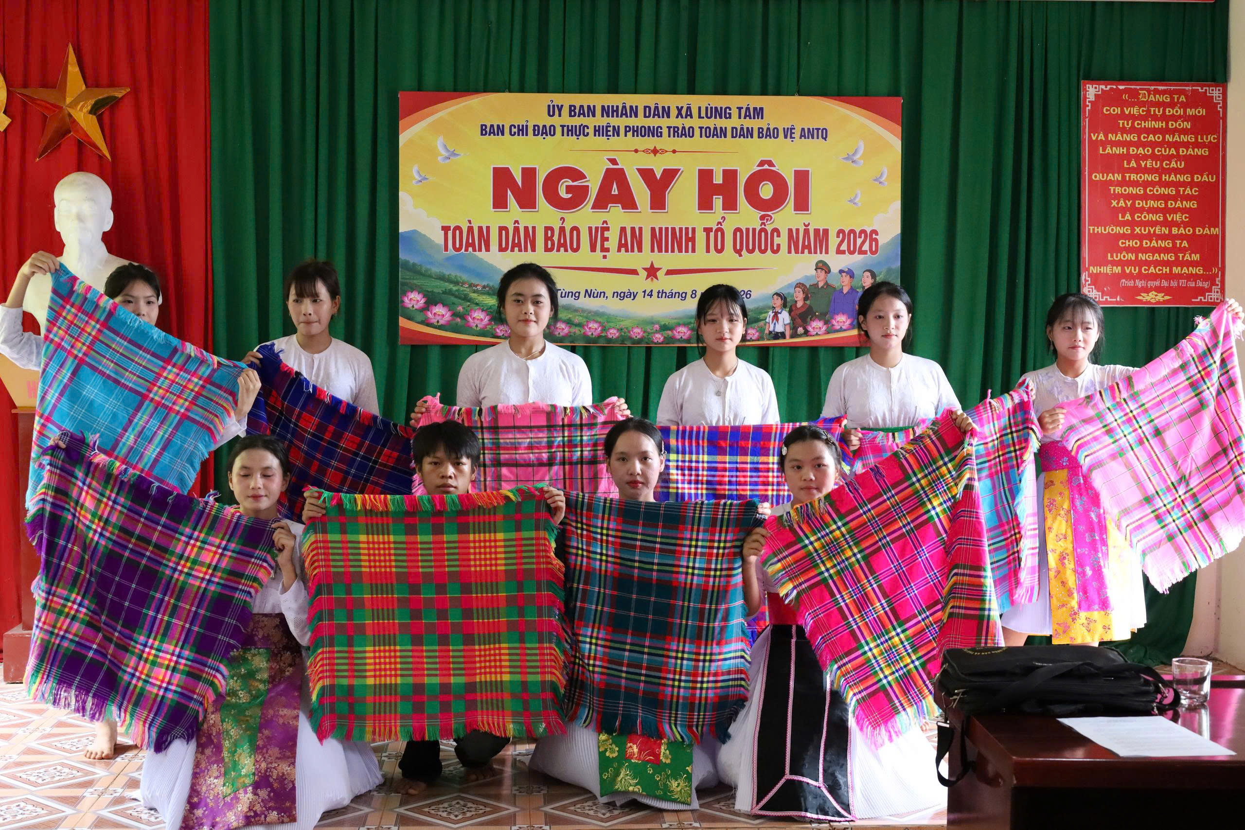 CÁC THÔN TRÊN ĐỊA BÀN XÃ LÙNG TÁM TỔ CHỨC THÀNH CÔNG NGÀY HỘI TOÀN DÂN BẢO VỆ AN NINH TỔ QUỐC NĂM 2026