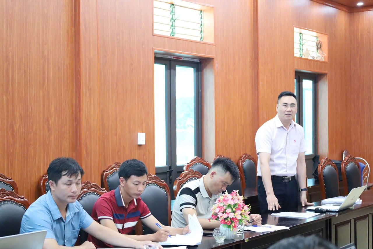 Y kiến nh&acirc;n vi&ecirc;n Ng&acirc;h h&agrave;ng.jpg