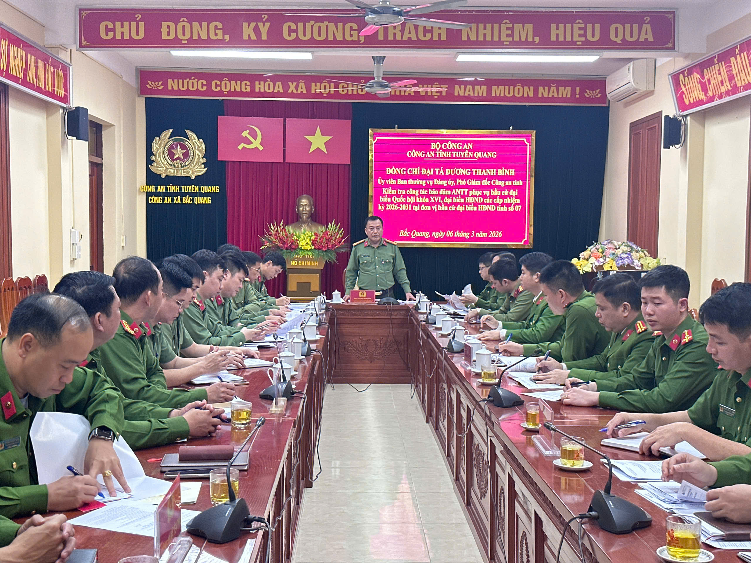 SIẾT CHẶT AN NINH, SẴN SÀNG CHO NGÀY HỘI TOÀN DÂN TRÊN ĐỊA BÀN TỈNH TUYÊN QUANG