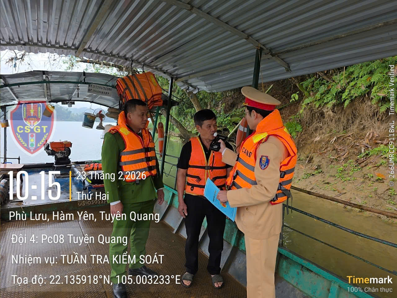 TĂNG CƯỜNG KIỂM TRA, XỬ LÝ VI PHẠM TẠI CÁC BẾN ĐÒ NGANG, ĐẢM BẢO AN TOÀN GIAO THÔNG ĐƯỜNG THUỶ TRÊN ĐỊA BÀN XÃ YÊN PHÚ