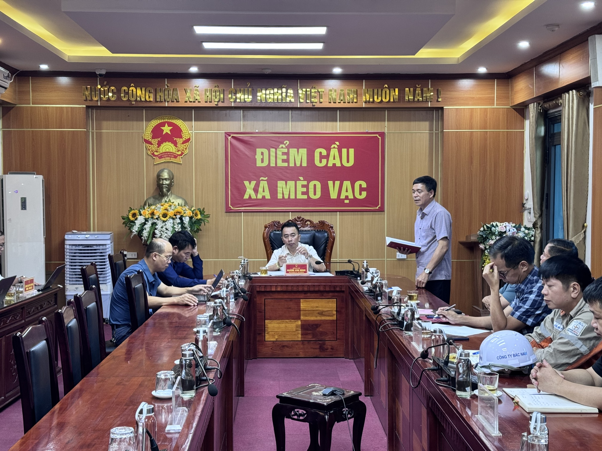 Xã Mèo Vạc làm việc với các đơn vị thi công, giám sát các công trình, dự án trên địa bàn