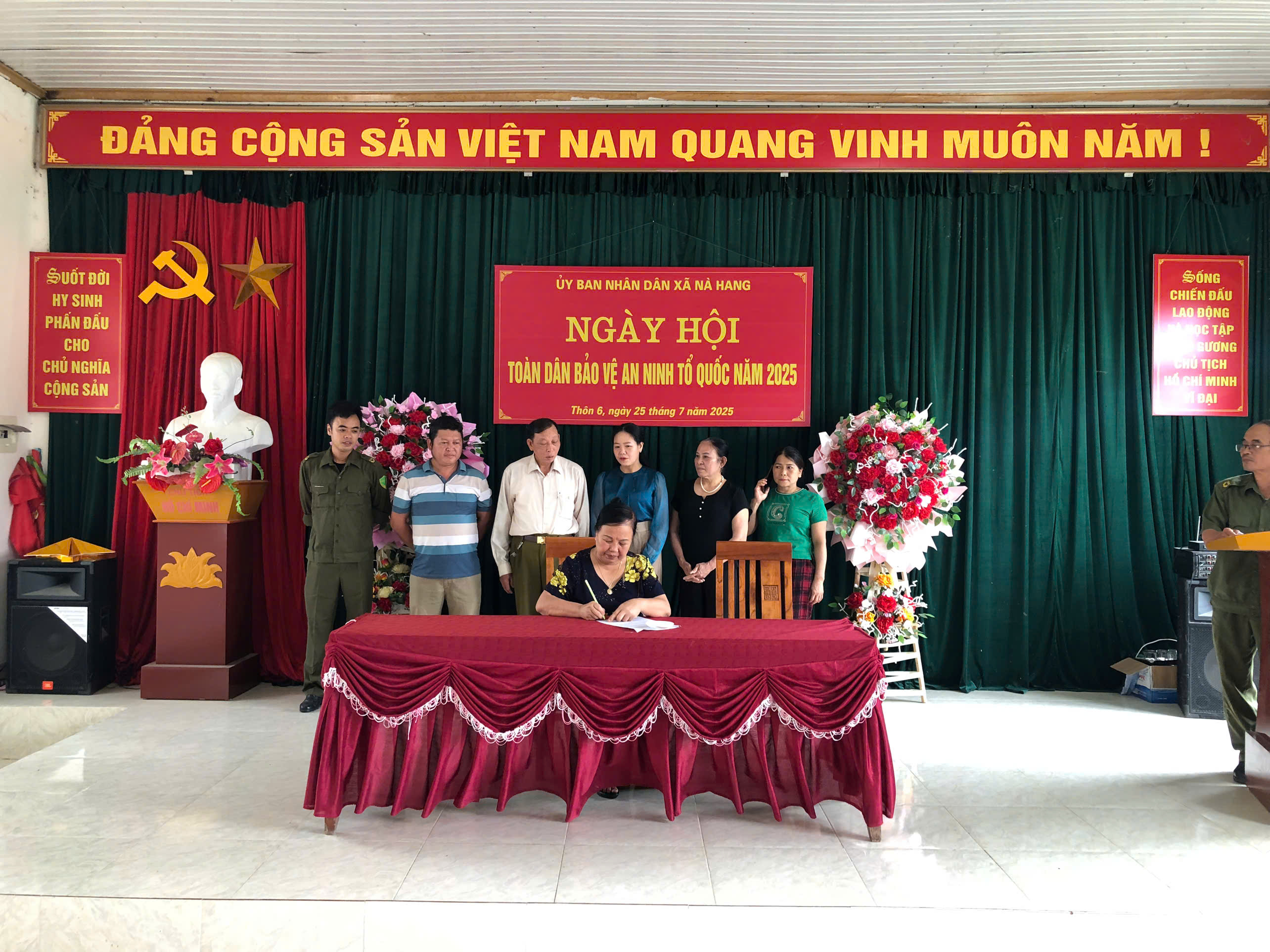 Thôn 6, xã Nà Hang tổ chức Ngày hội Toàn dân bảo vệ an ninh Tổ quốc năm 2025