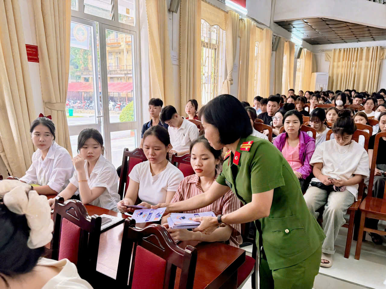 Chuẩn bị hành trang kiến thức phòng, chống ma túy cho các Tân Sinh viên Trường Đại học Tân Trào, tỉnh Tuyên Quang