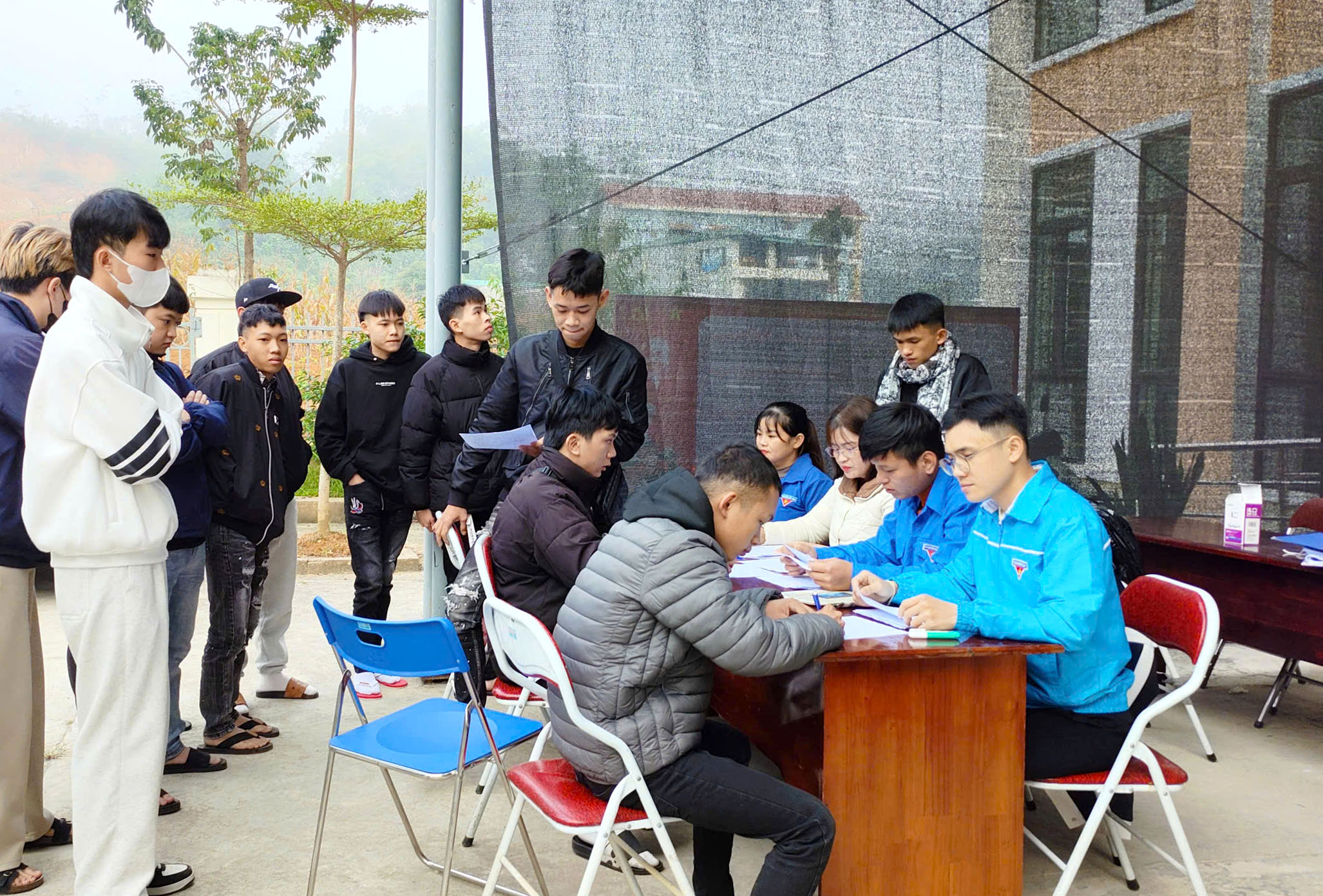 ĐOÀN THANH NIÊN XÃ YÊN NGUYÊN ĐỒNG HÀNH CÙNG THANH NIÊN KHÁM TUYỂN NGHĨA VỤ QUÂN SỰ NĂM 2026  