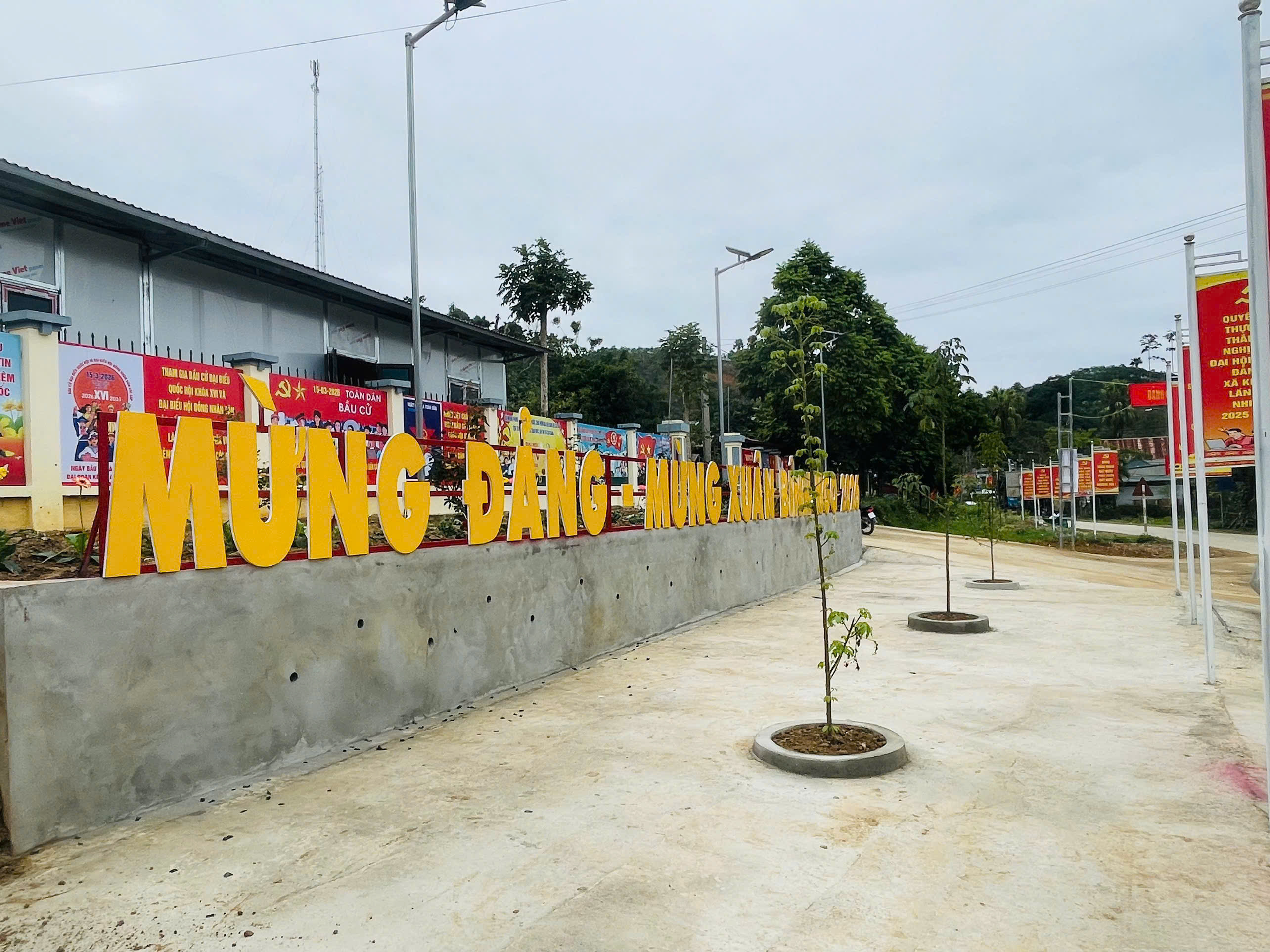 Rộn ràng không khí đón Tết tại xã Kiên Đài