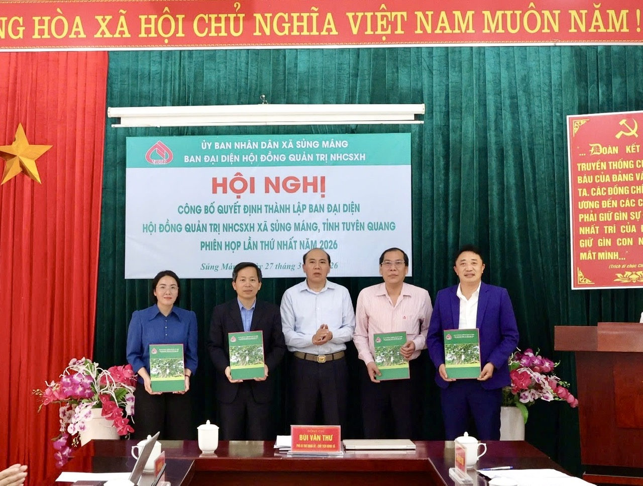 Sủng Máng tổ chức Hội nghị công bố Quyết định thành lập Ban đại diện Hội đồng quản trị Ngân hàng Chính sách xã hội (NHCSXH) xã