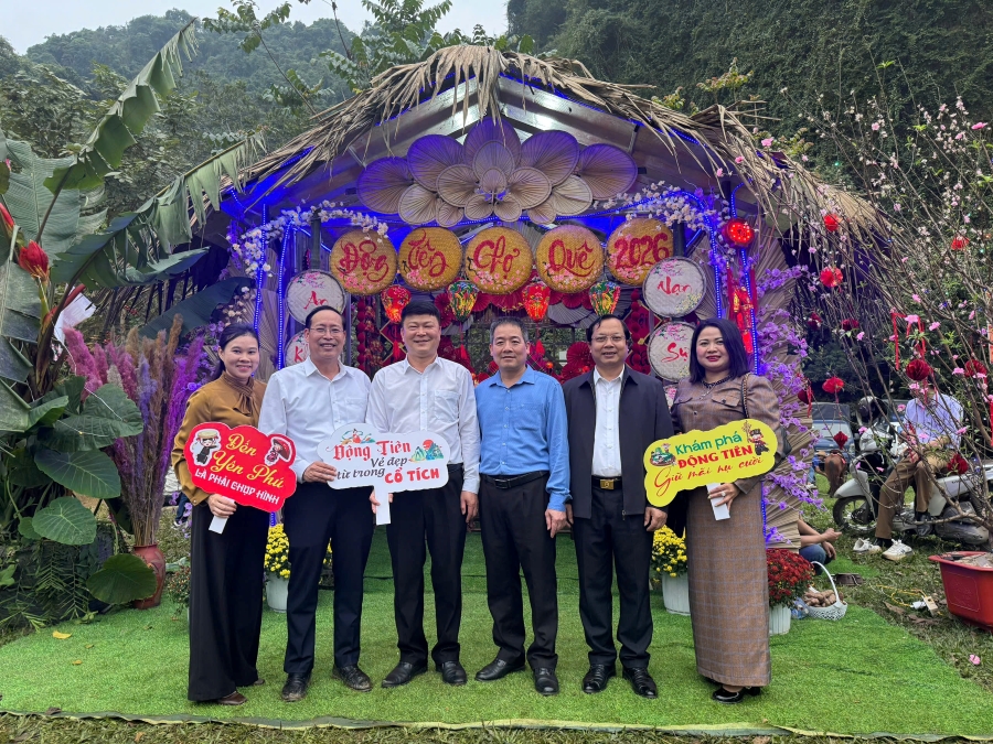 Lãnh đạo xã Vĩnh Tuy tham dự, chúc mừng Lễ hội Động Tiên – Chợ quê xã Yên Phú