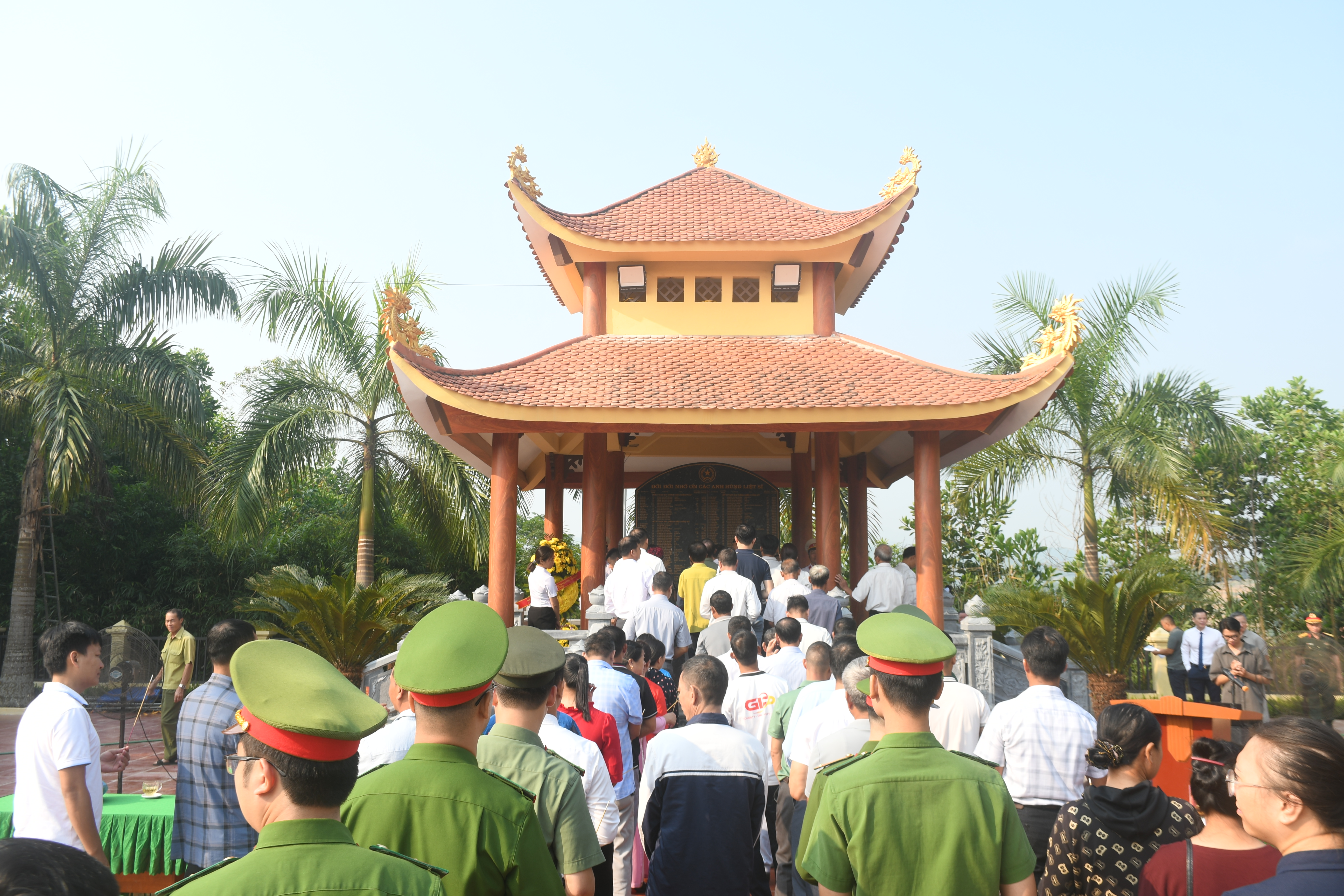 Thái Hòa khánh thành công trình tri ân các Anh hùng liệt sĩ