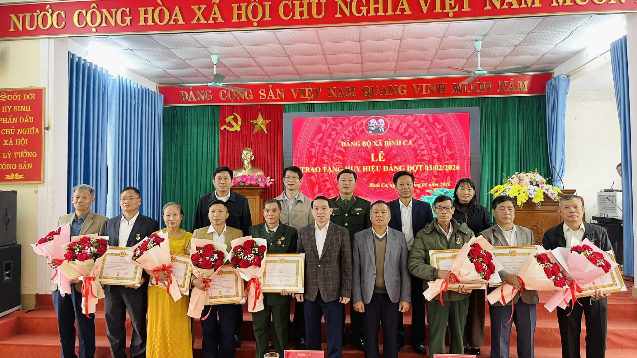 Bình Ca long trọng tổ chức Lễ trao huy hiệu Đảng đợt 03/02/2026