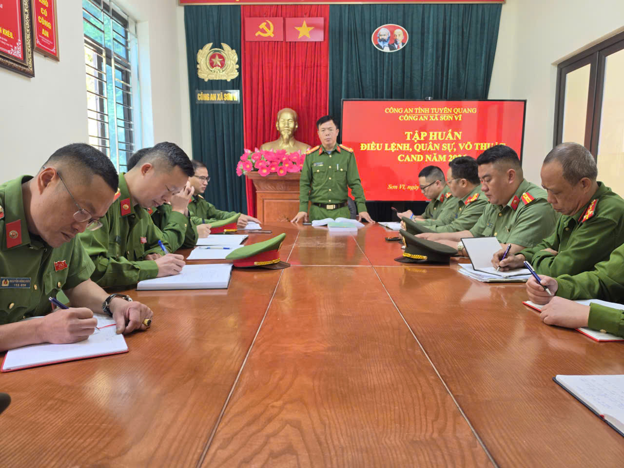 CÔNG AN XÃ SƠN VĨ TỔ CHỨC TẬP HUẤN ĐIỀU LỆNH, QUÂN SỰ, VÕ THUẬT NĂM 2026