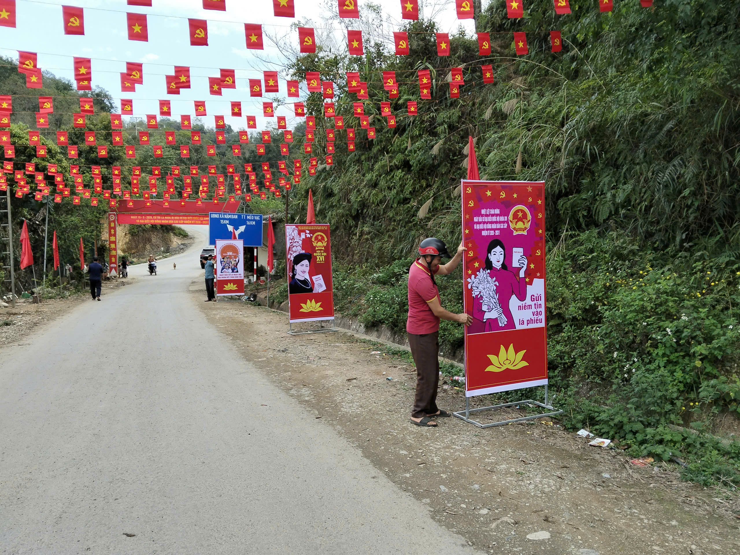 Xã Tát Ngà tập trung hướng về “Ngày hội toàn dân”