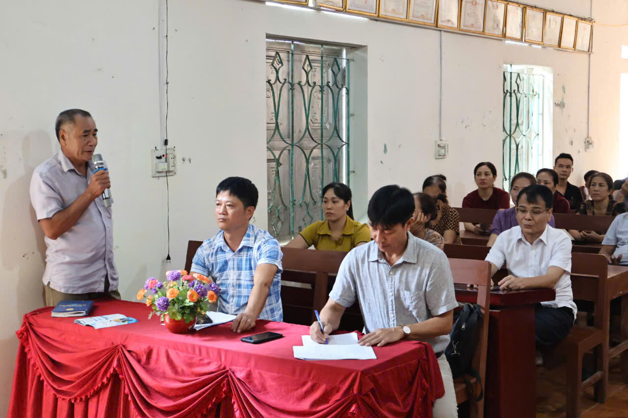 LV với th Tân Lập về thu gom rác thải c Lý.jpg