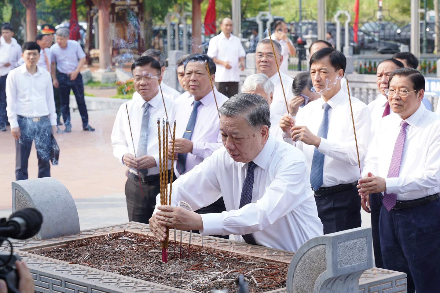 TỔNG BÍ THƯ TÔ LÂM DỰ NGÀY HỘI TOÀN DÂN BẢO VỆ ANTQ VÀ KHÁNH THÀNH TƯỢNG ĐÀI BÁC HỒ Ở TÂN TRÀO