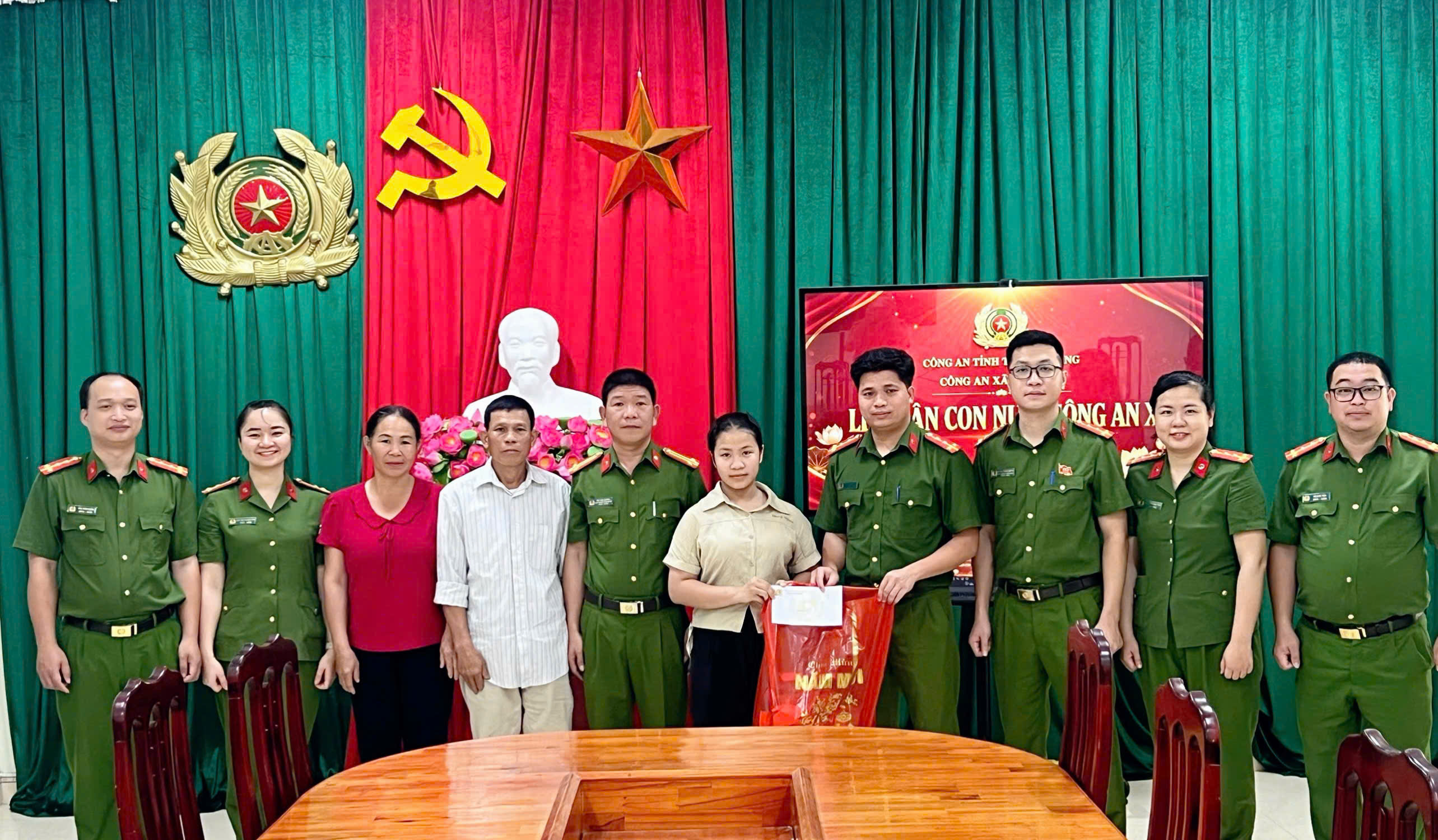 KIM BÌNH - LAN TỎA YÊU THƯƠNG, CHẮP CÁNH ƯỚC MƠ CHO EM