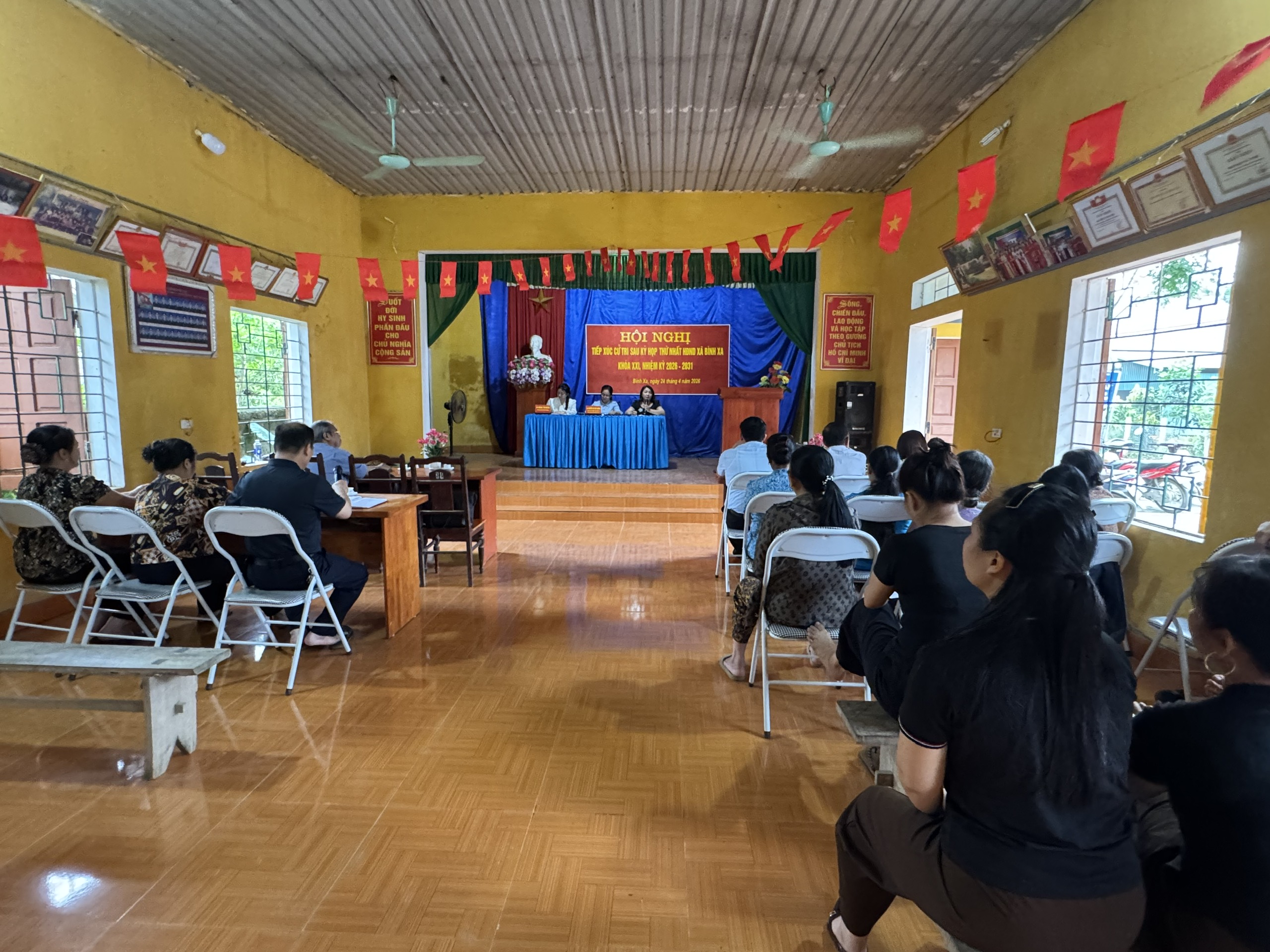 Tổ đại biểu số 7 tiếp xúc cử tri sau kỳ họp thứ nhất HĐND xã khoá XXI, nhiệm kỳ 2026-2031 